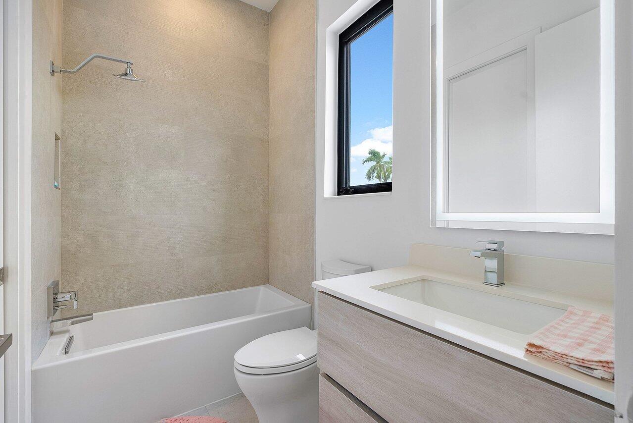 TROPIC ISLE 3RD SEC - Residential