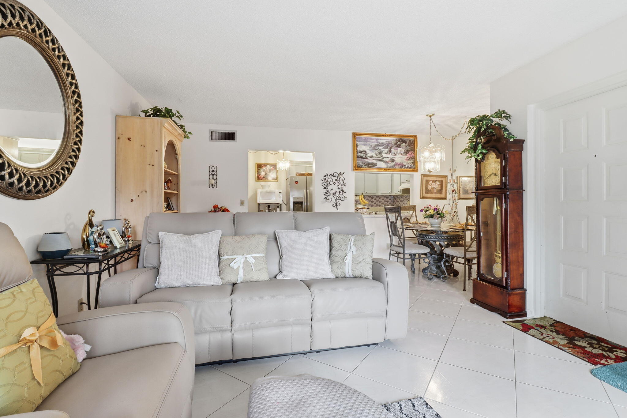 PALM CLUB VILLAGE II COND - Residential