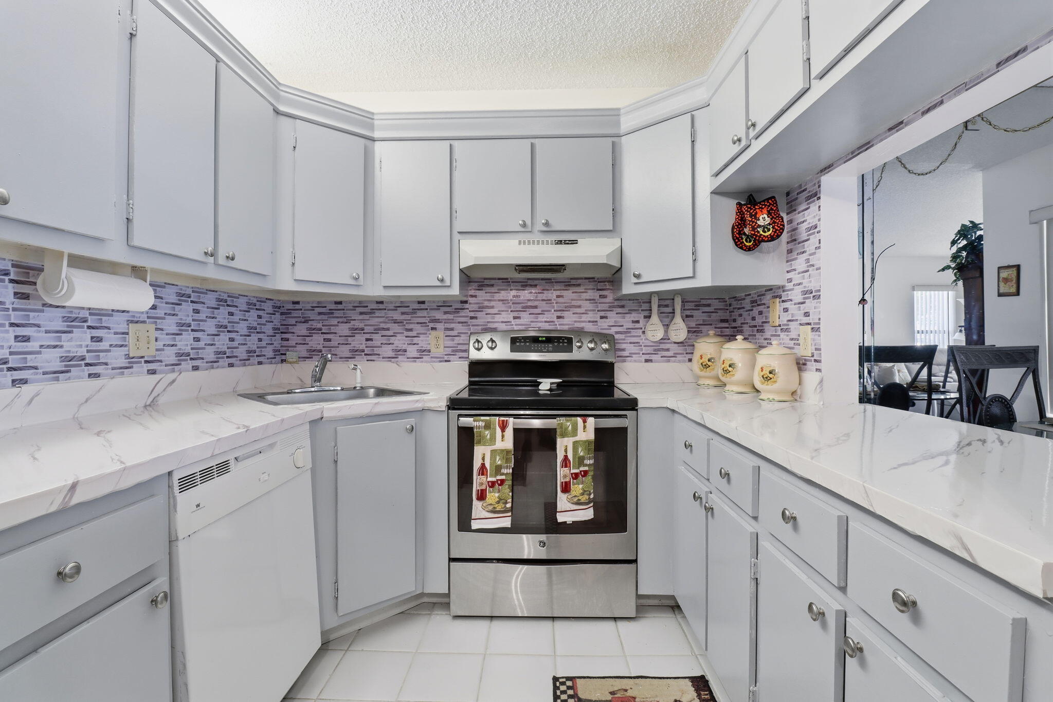 PALM CLUB VILLAGE II COND - Residential