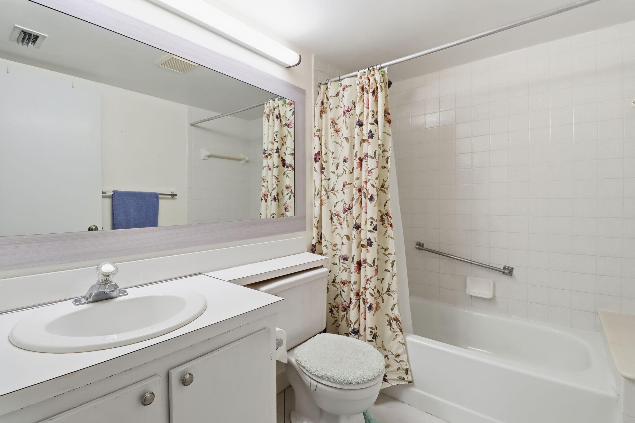 PALM CLUB VILLAGE II COND - Residential