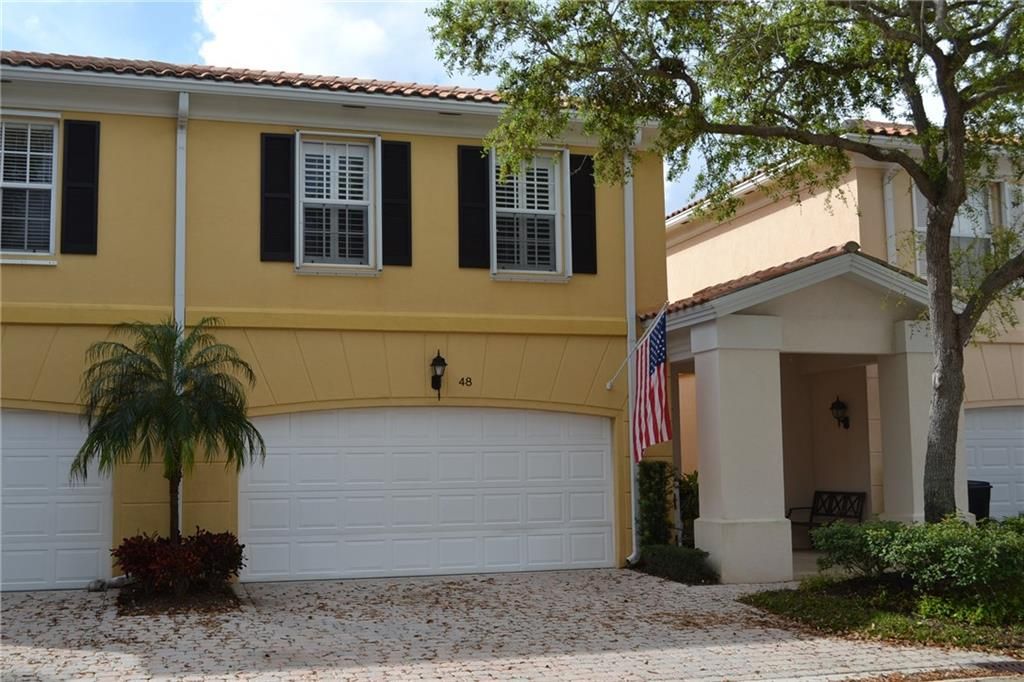 Photo of 48 Laurel Oaks Cir, Tequesta, FL 33469 (MLS # F10273584)