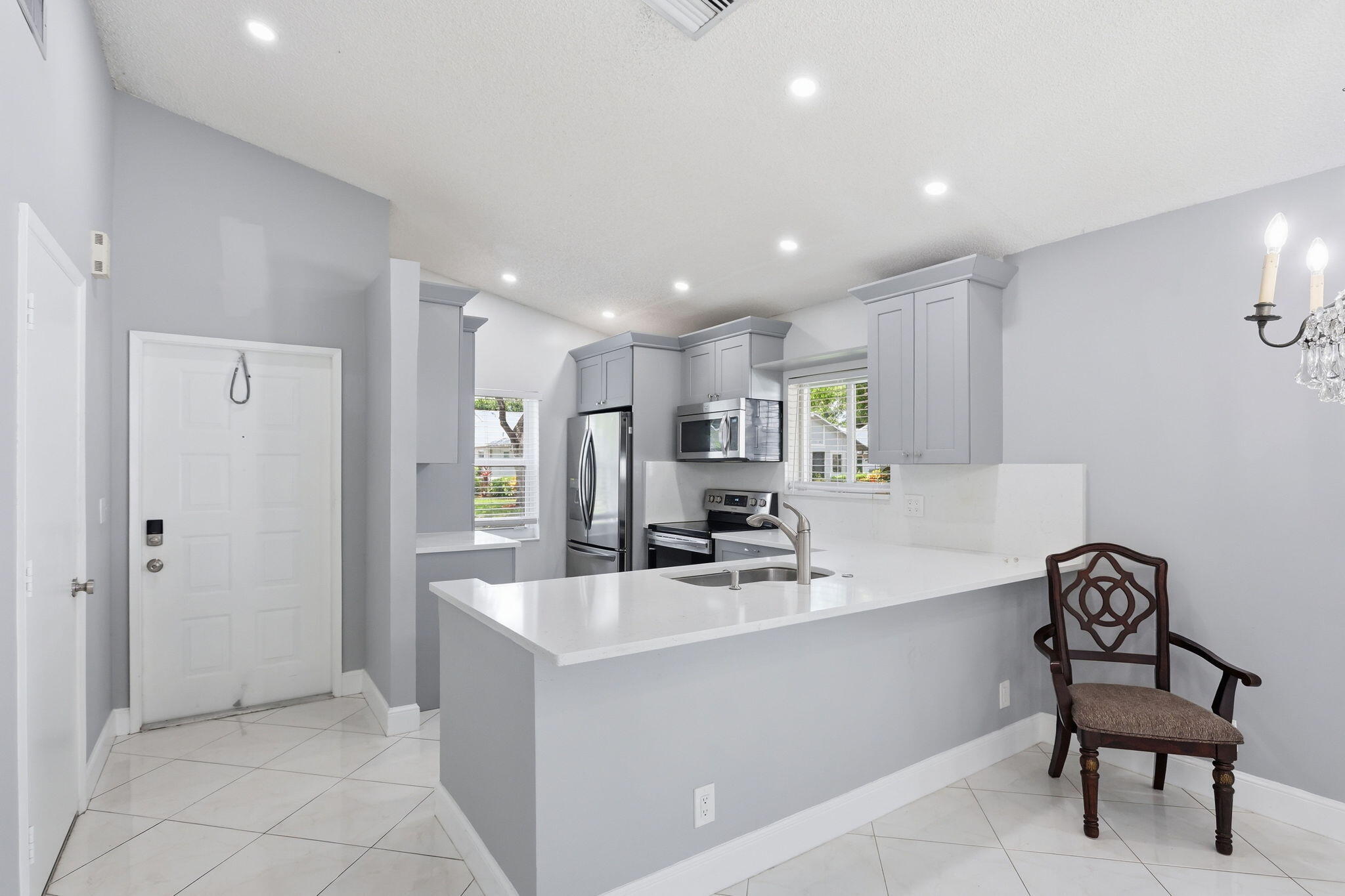 8621 Jasmine Way