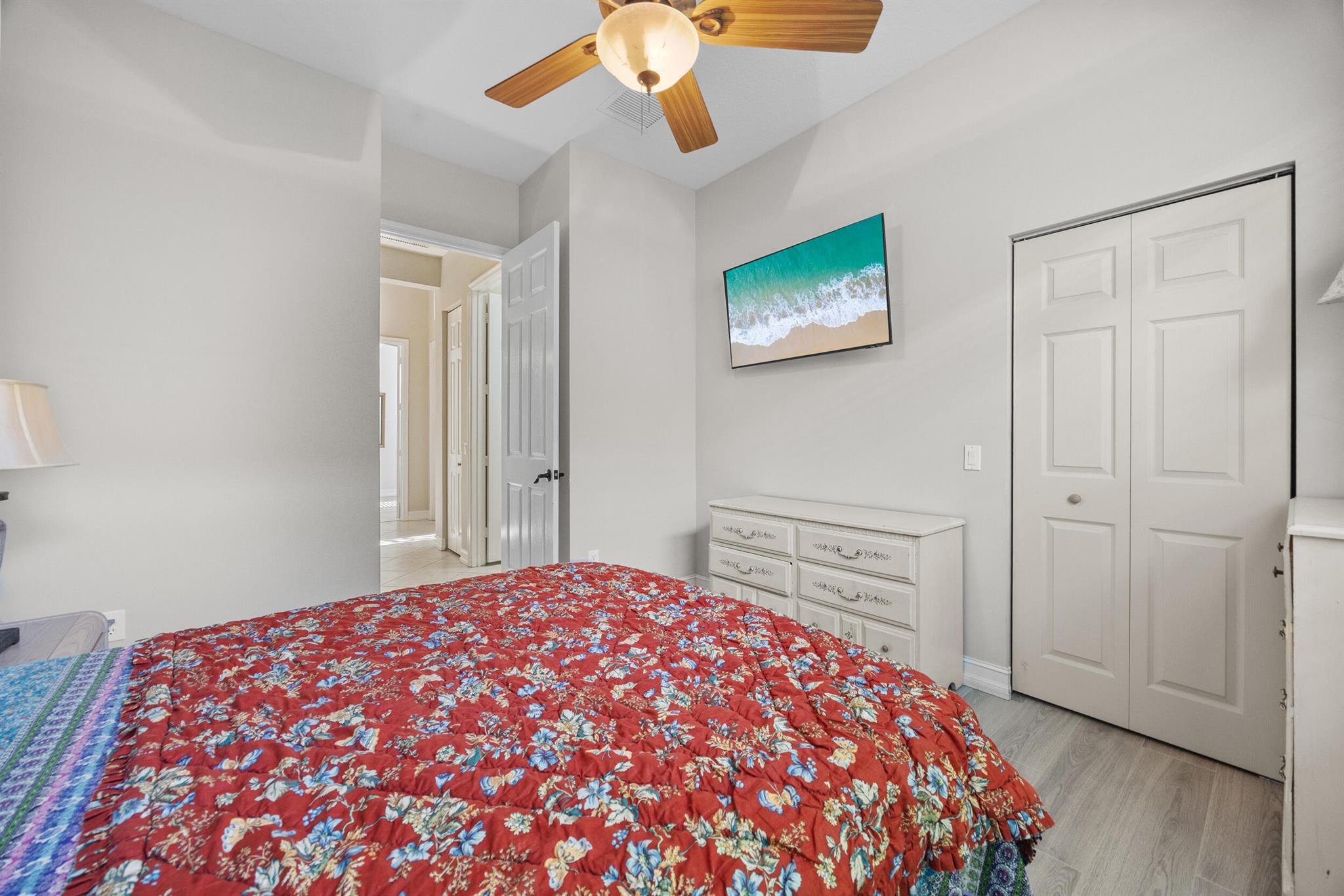 VALENCIA POINTE 1 - Residential