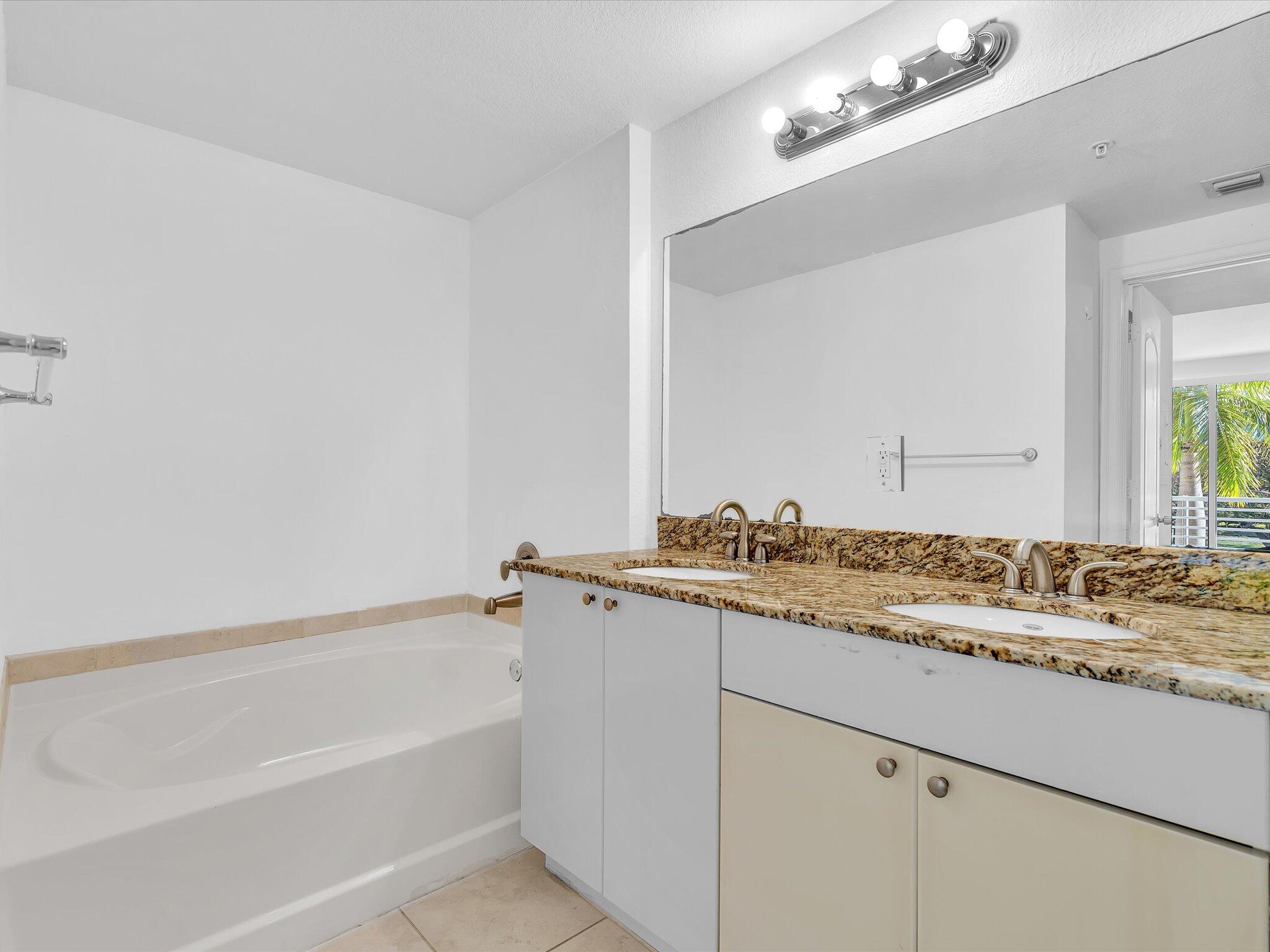 RADIUS CONDO - Residential Lease