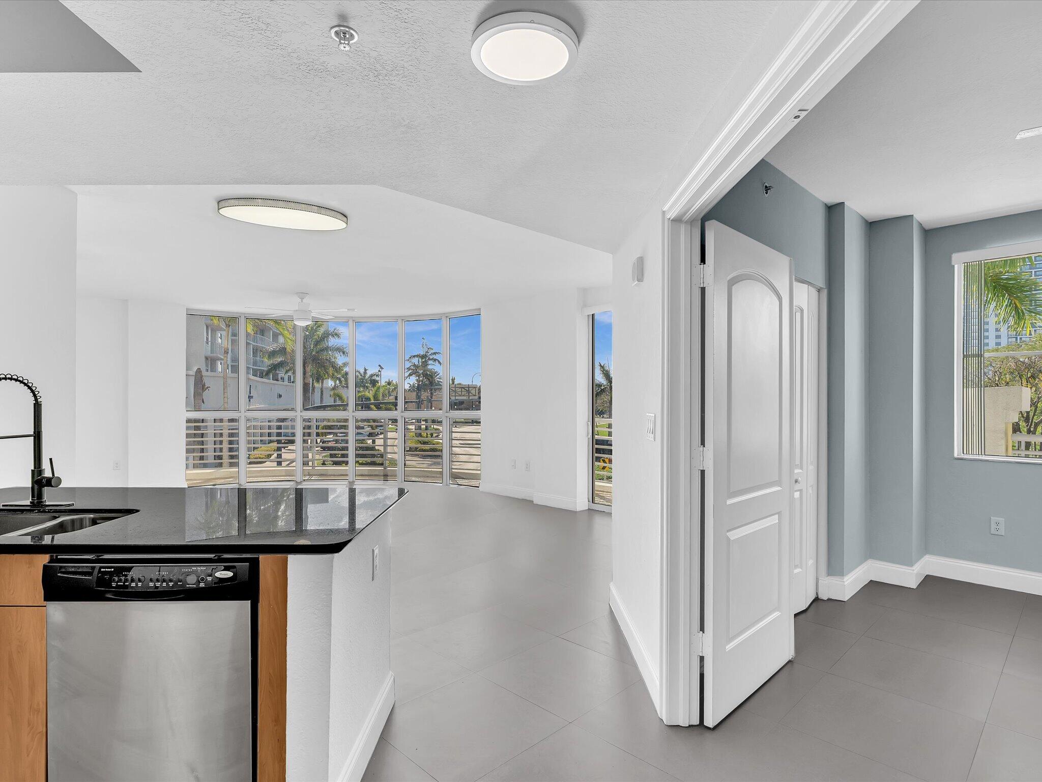 RADIUS CONDO - Residential Lease