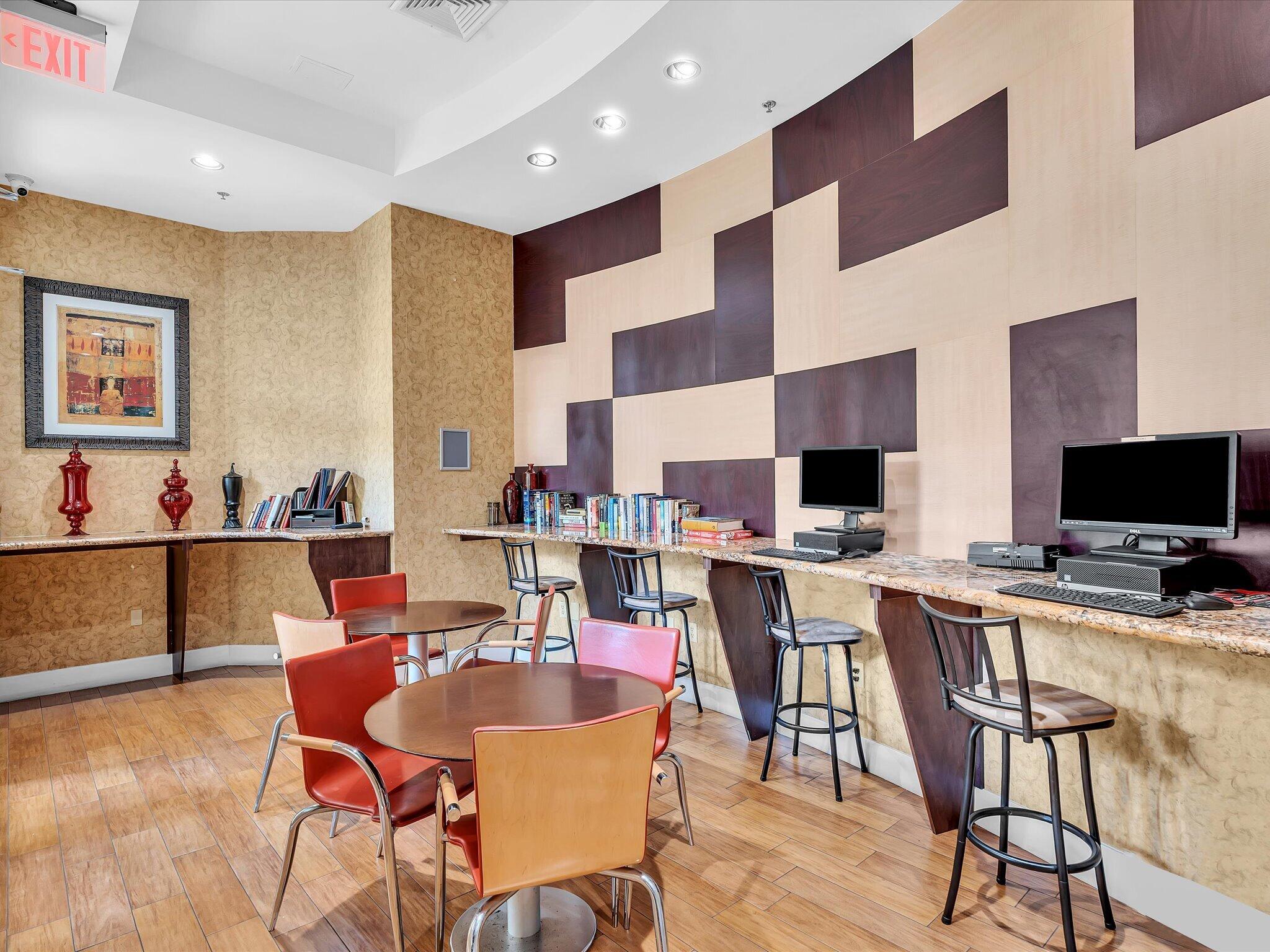 RADIUS CONDO - Residential Lease