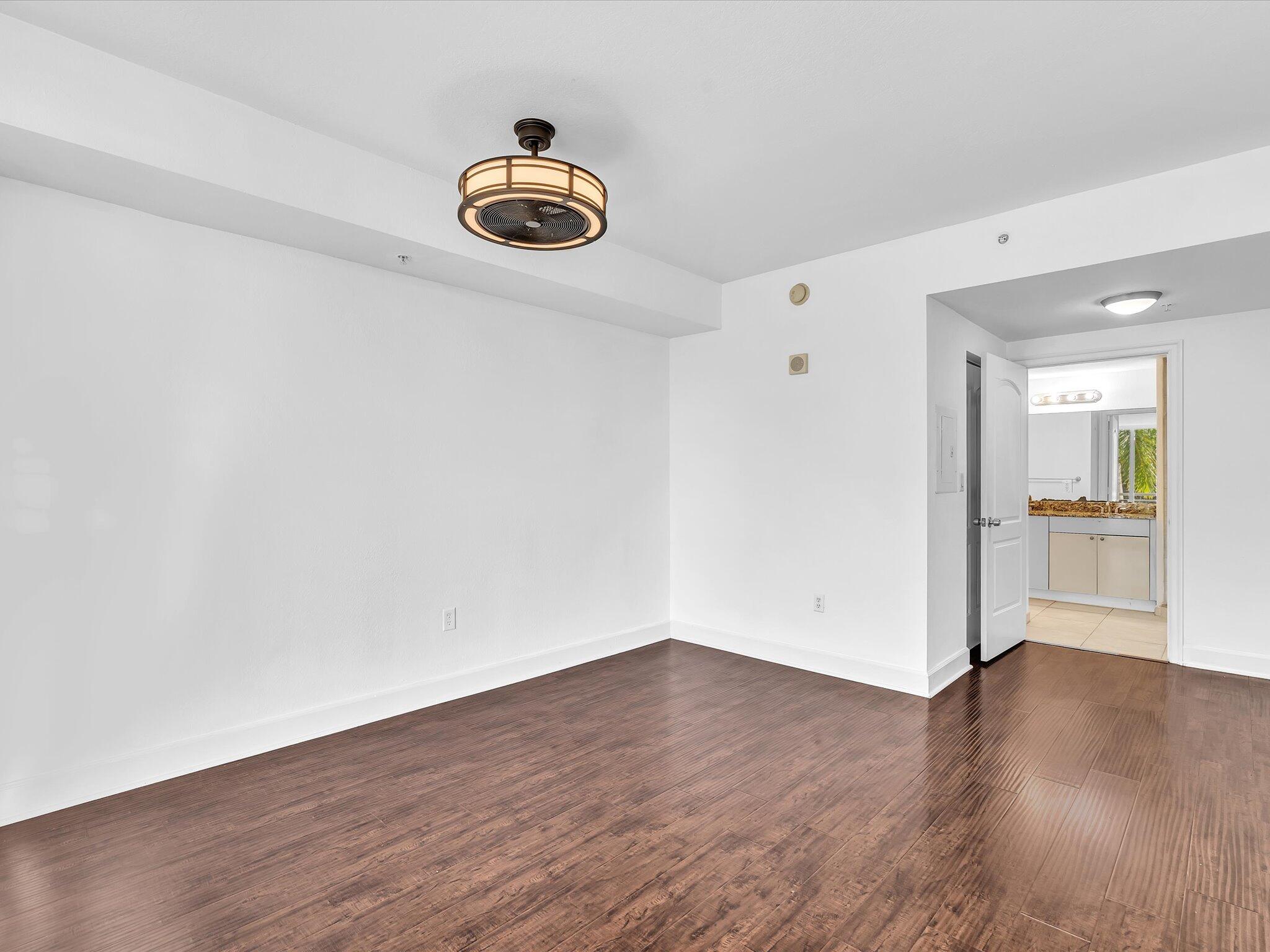 RADIUS CONDO - Residential Lease