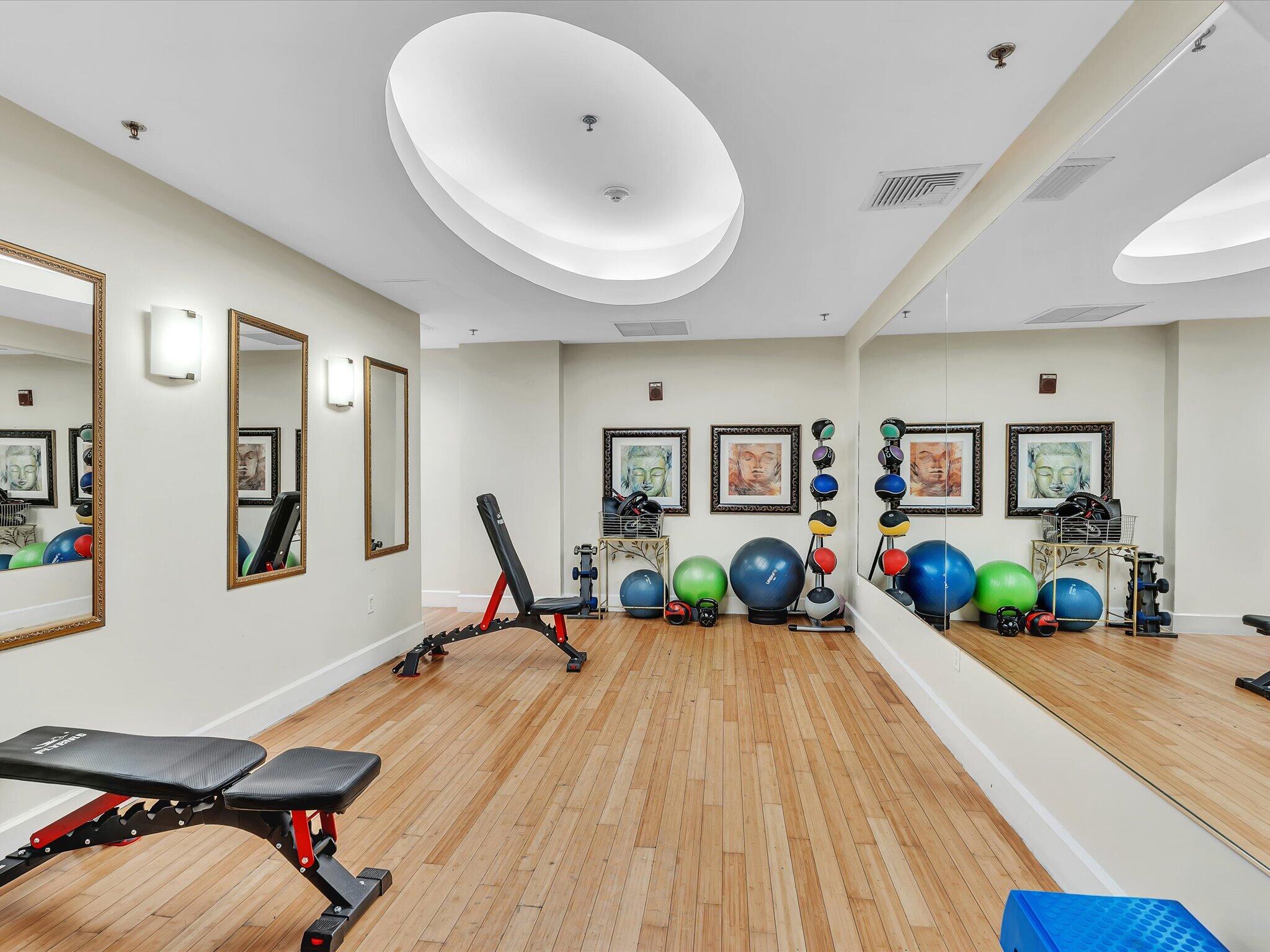 RADIUS CONDO - Residential Lease