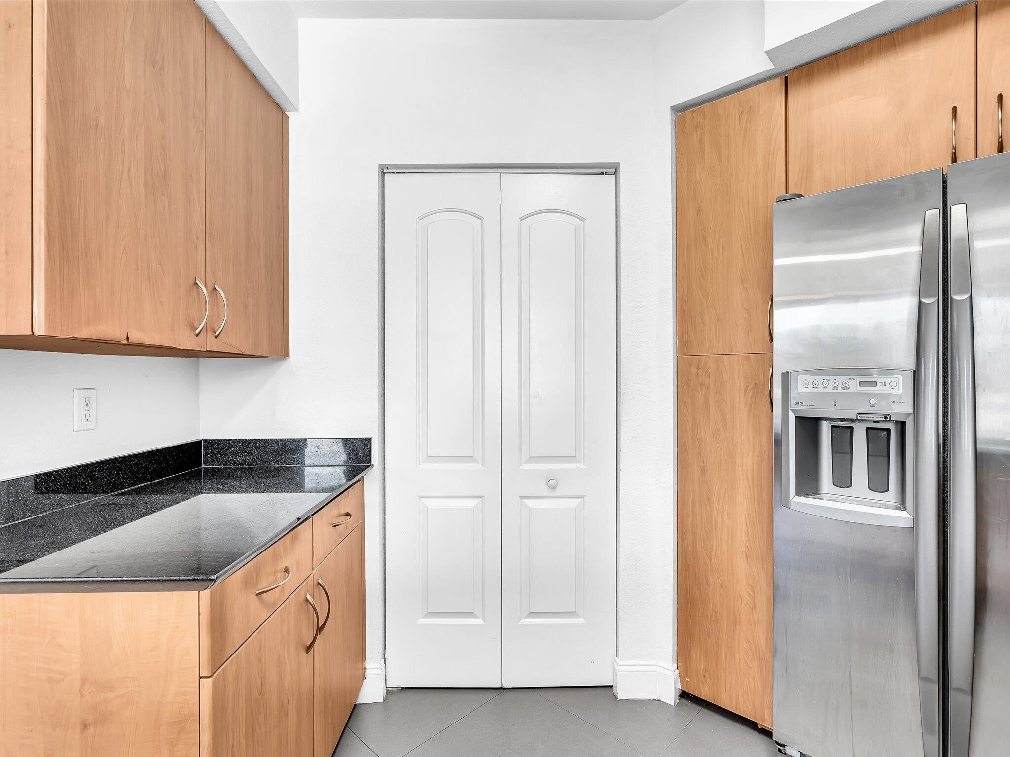 RADIUS CONDO - Residential Lease