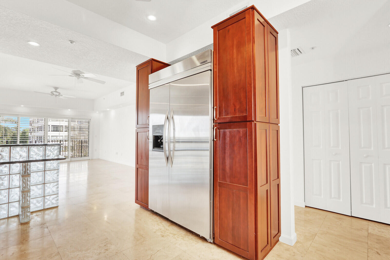 1640 Presidential Way 501