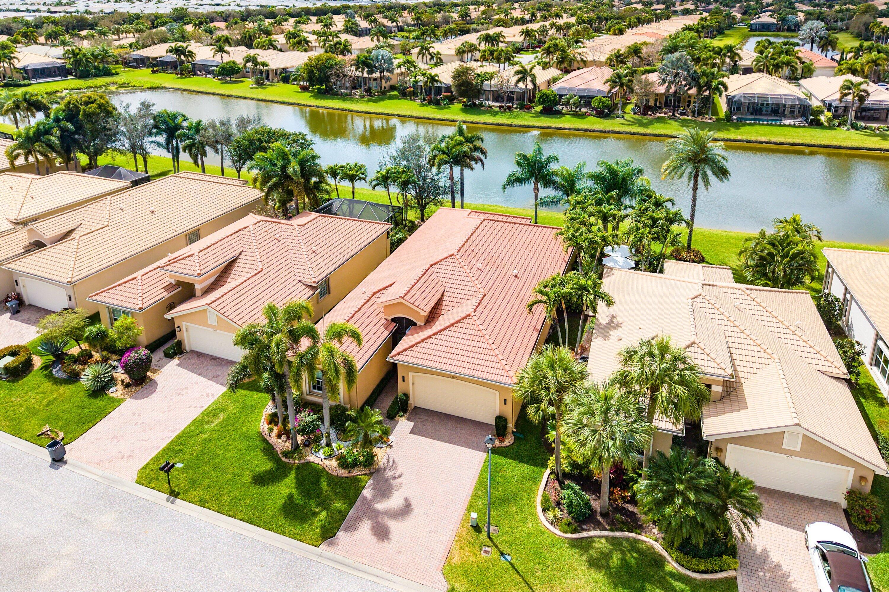 VALENCIA RESERVE - Residential