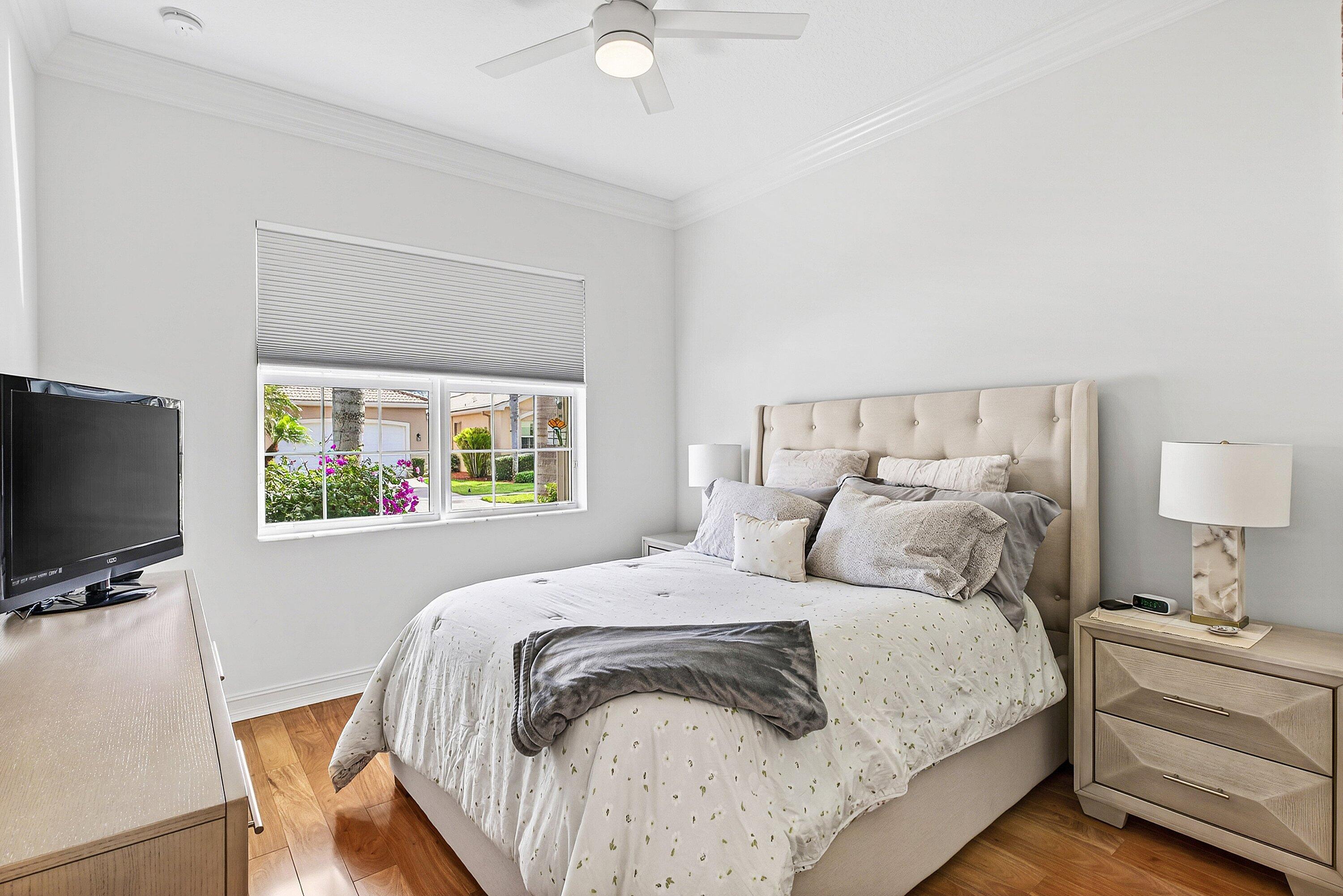 VALENCIA RESERVE - Residential