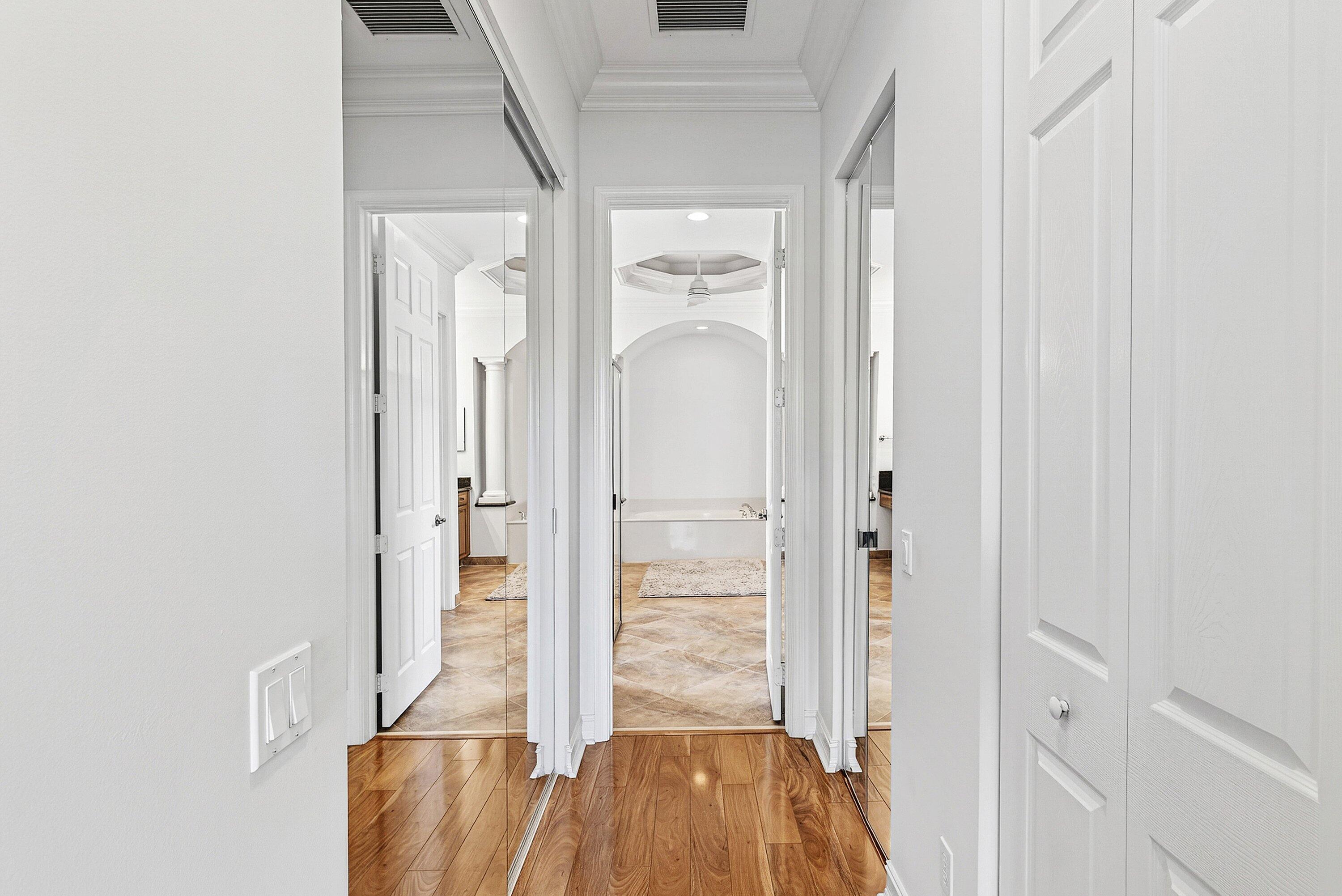 VALENCIA RESERVE - Residential