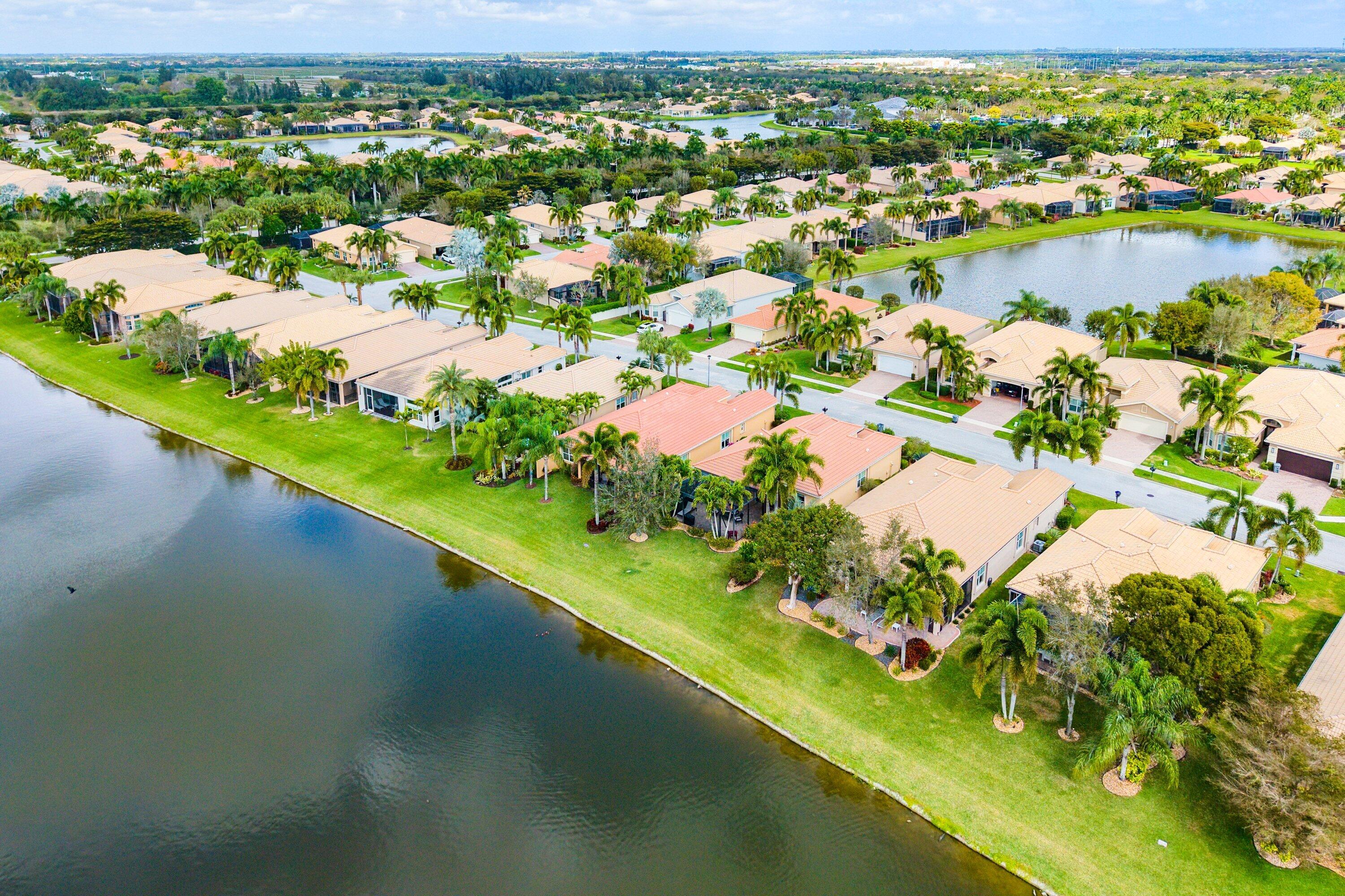 VALENCIA RESERVE - Residential