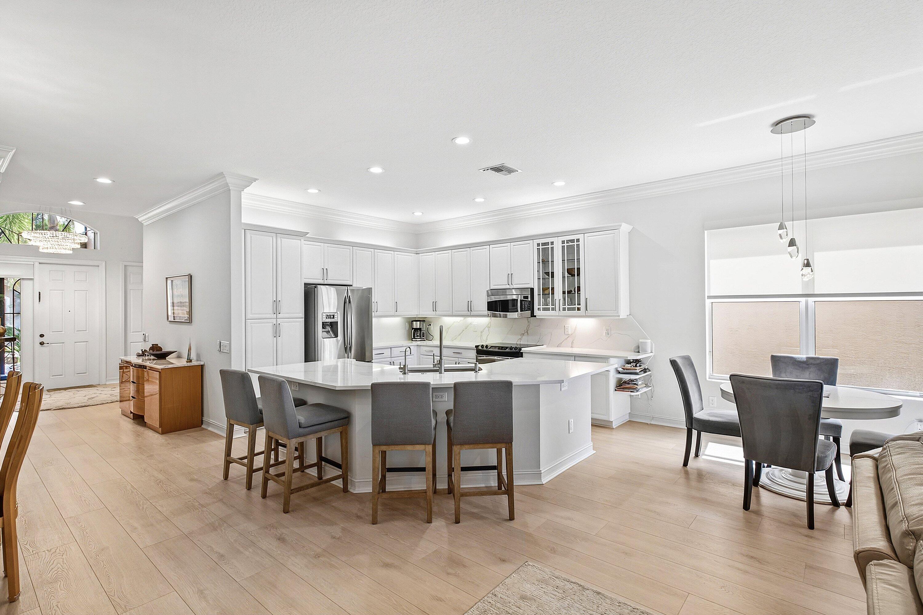 VALENCIA RESERVE - Residential