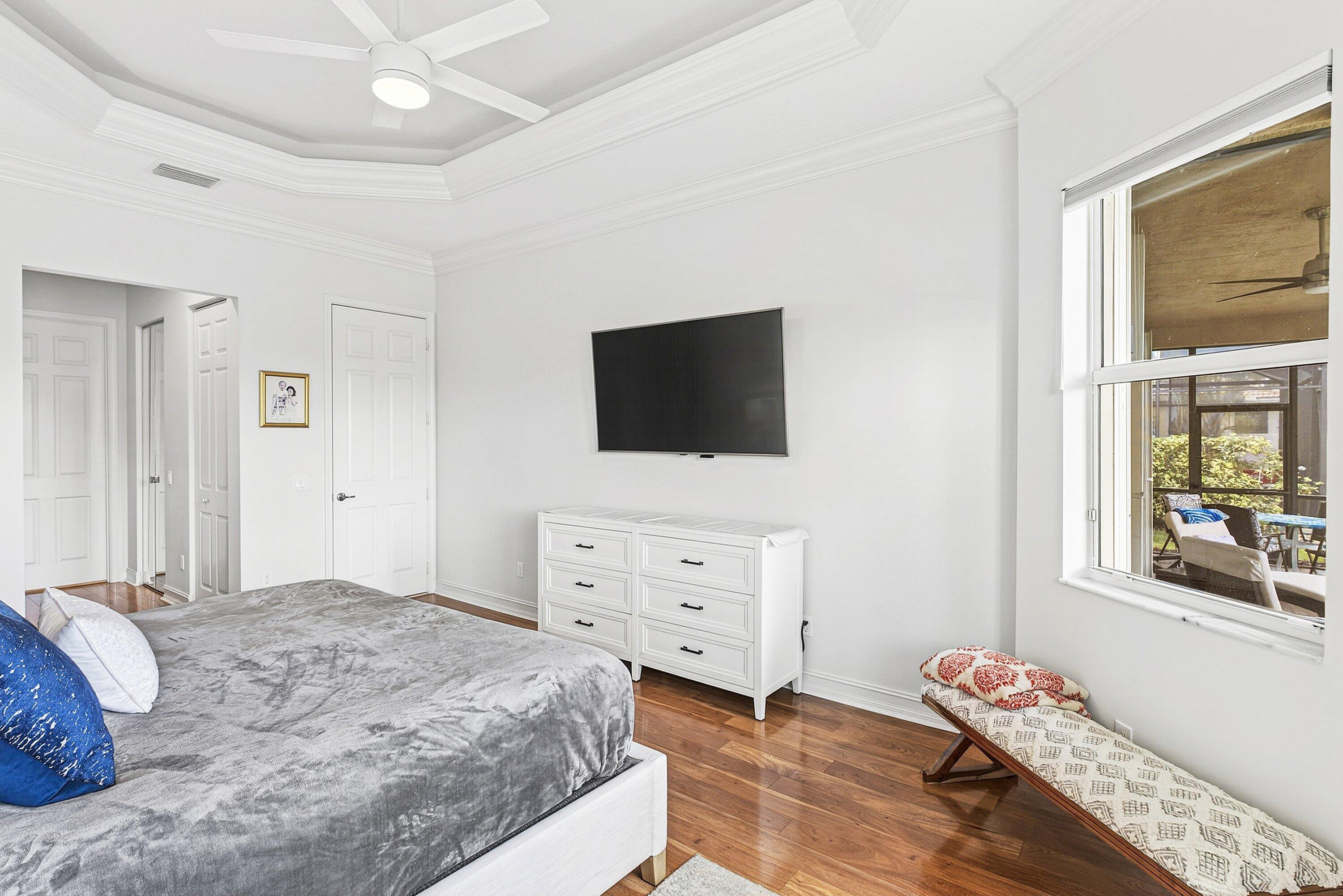 VALENCIA RESERVE - Residential