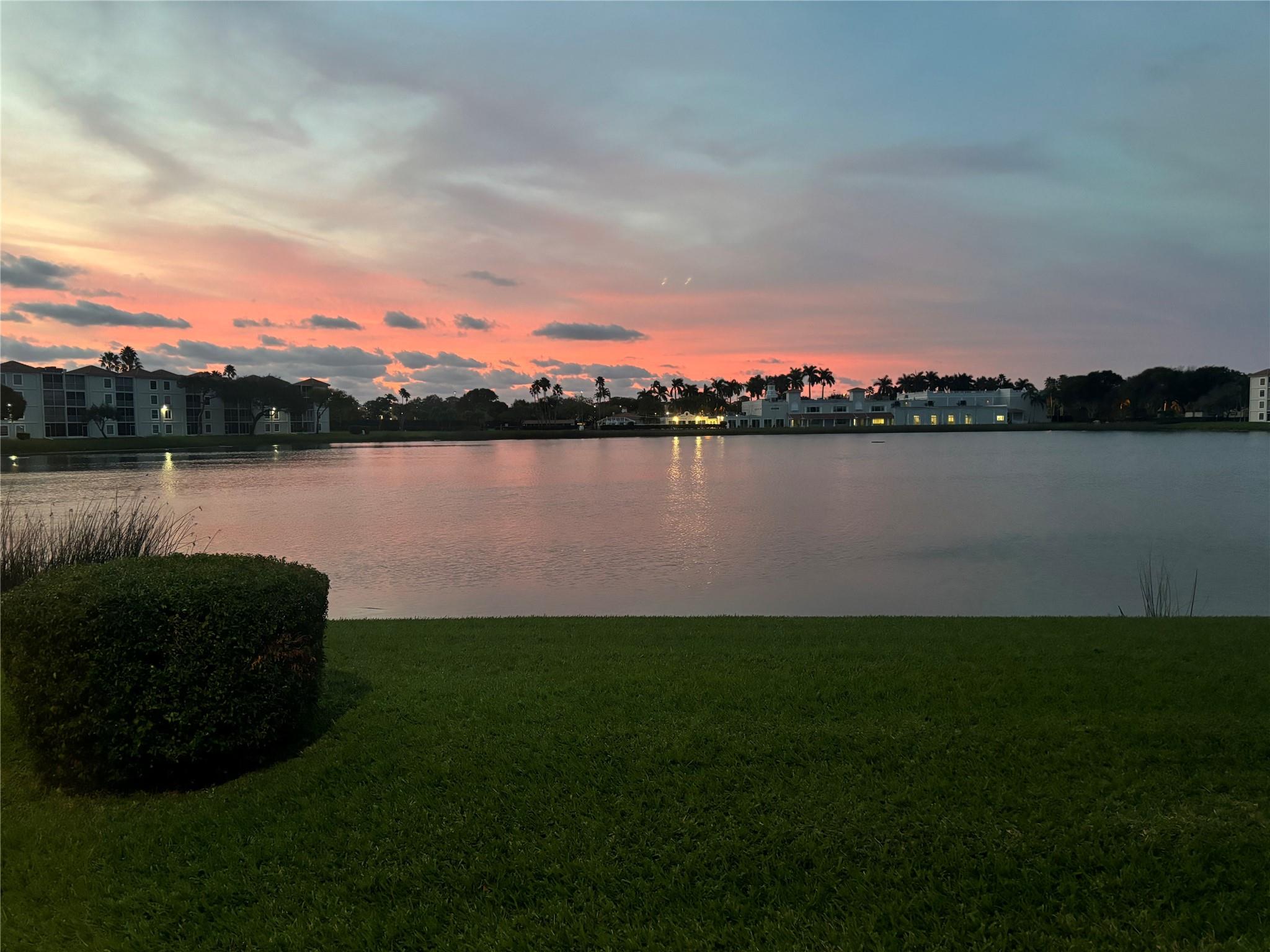 Huntington Pointe - Residential