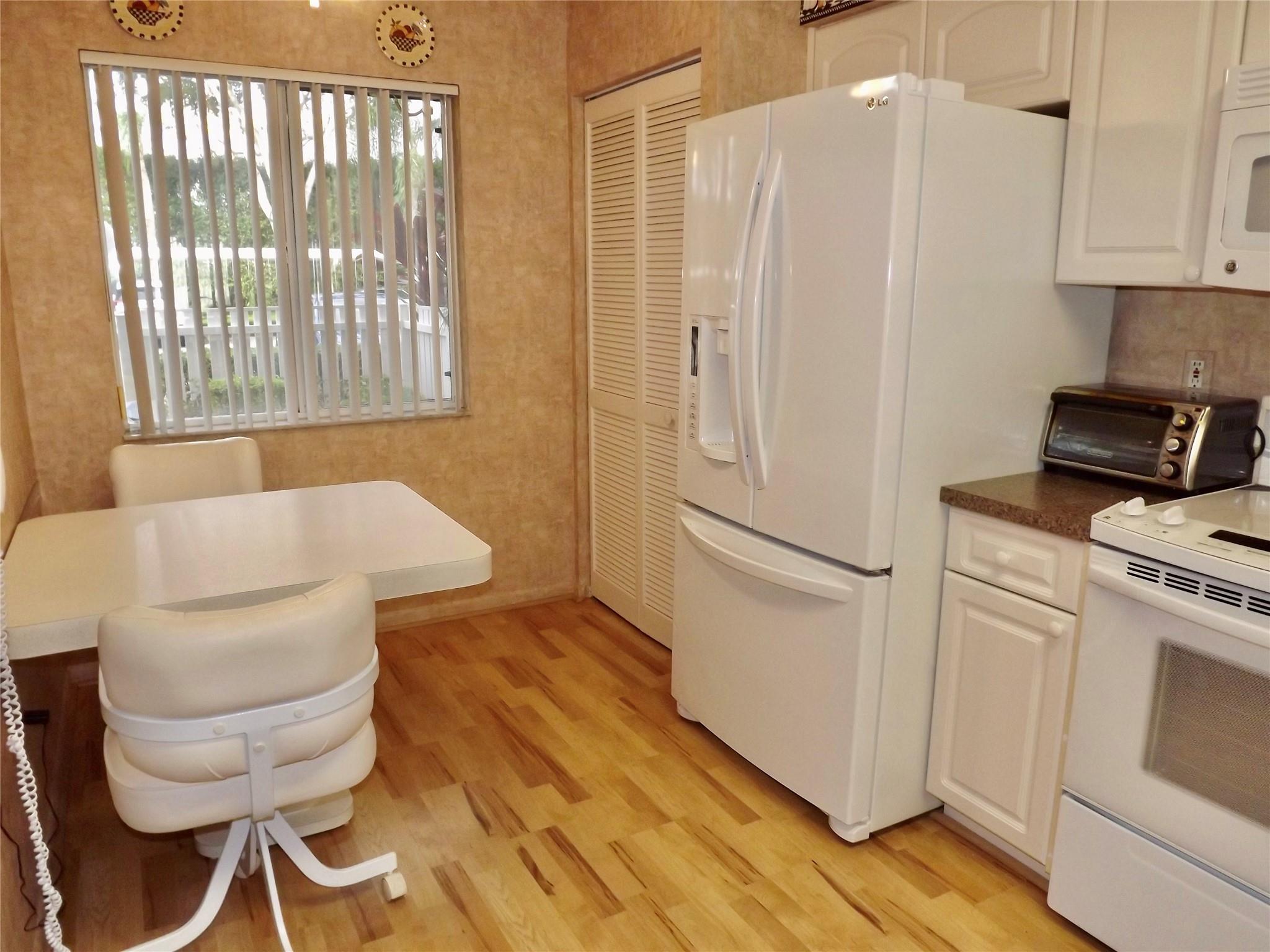 Huntington Pointe - Residential