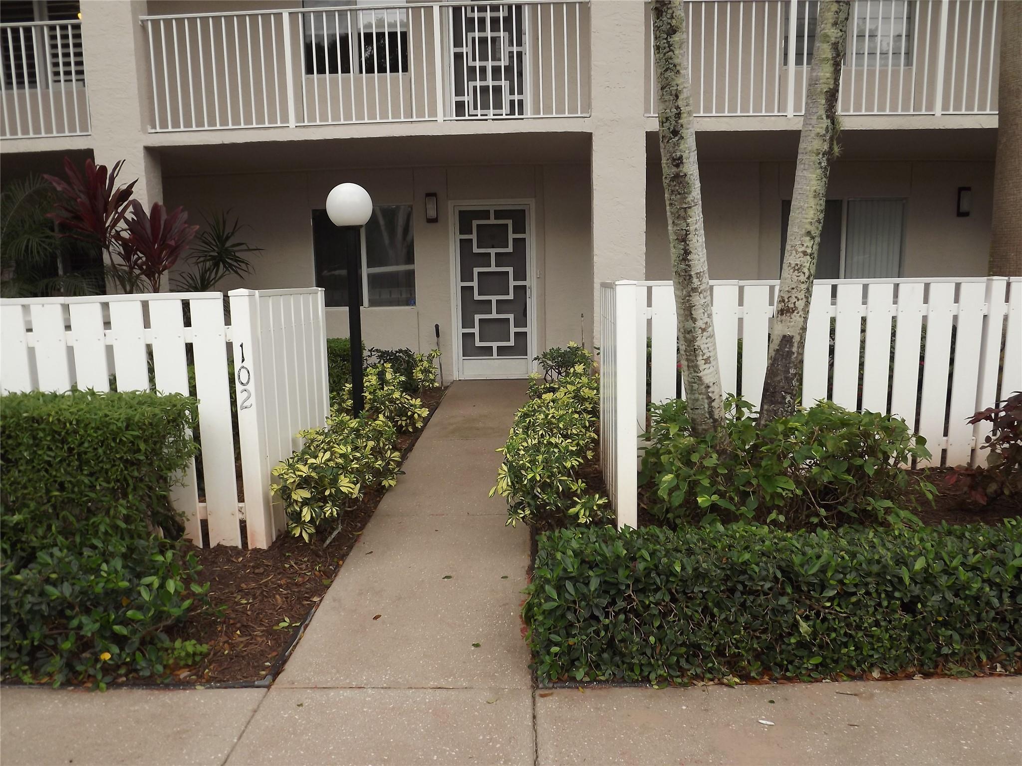Huntington Pointe - Residential