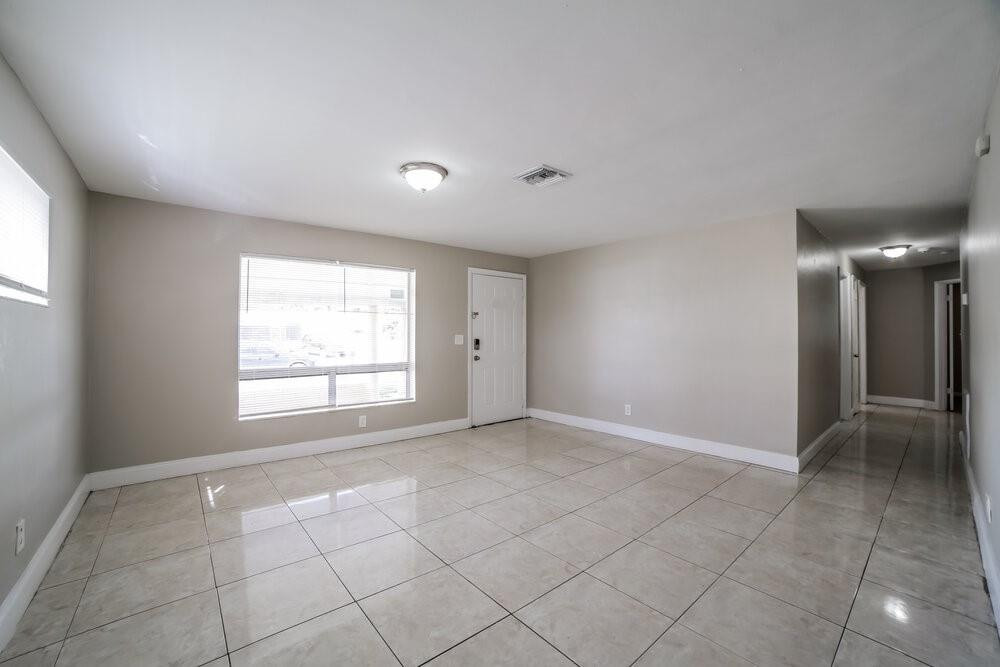 Royal Palms Park 49-8 B - Residential Lease