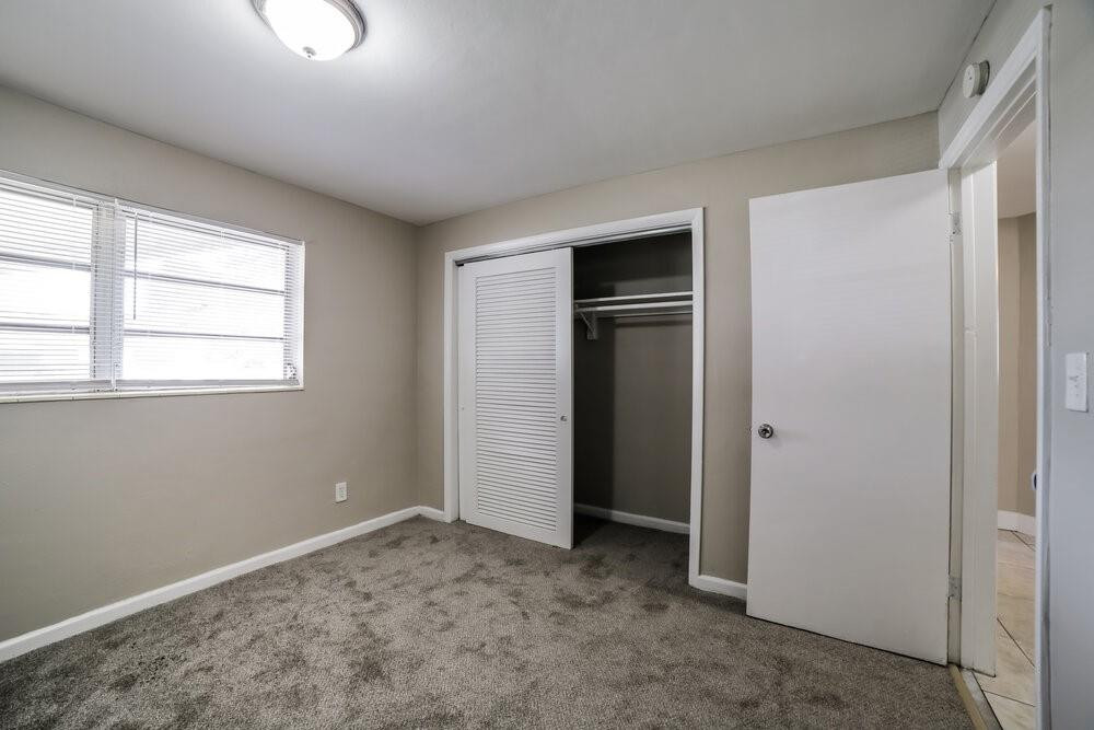 Royal Palms Park 49-8 B - Residential Lease