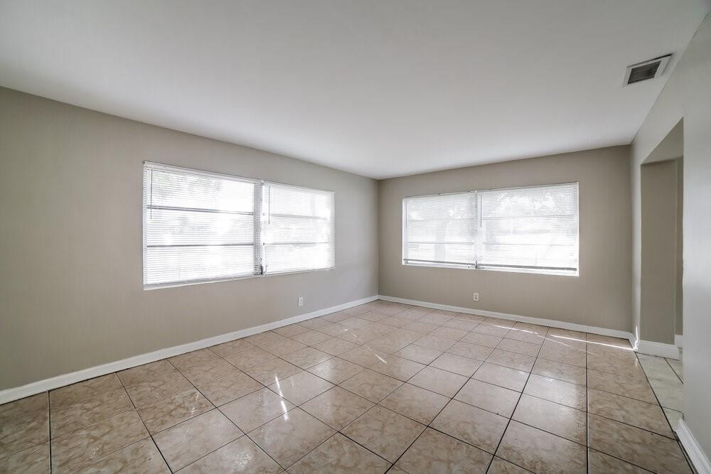 Royal Palms Park 49-8 B - Residential Lease