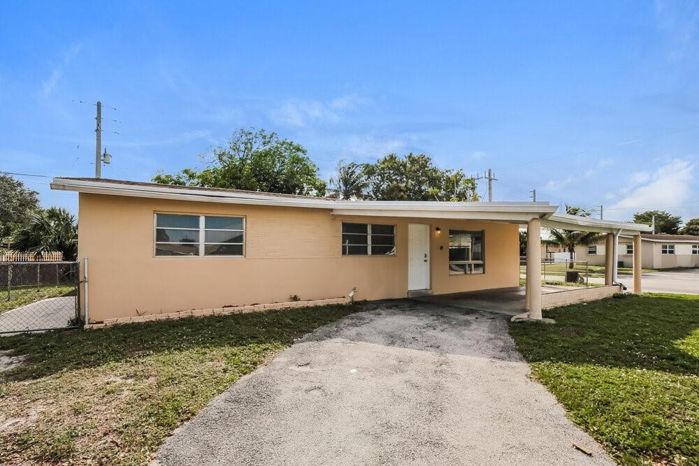 Royal Palms Park 49-8 B - Residential Lease