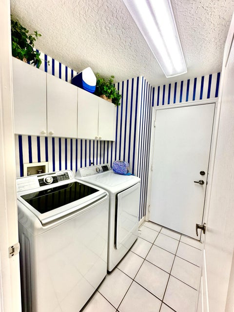 Tiny photo for 97 Monterey Pointe Drive, Palm Beach Gardens, FL 33418 (MLS # B26083164)