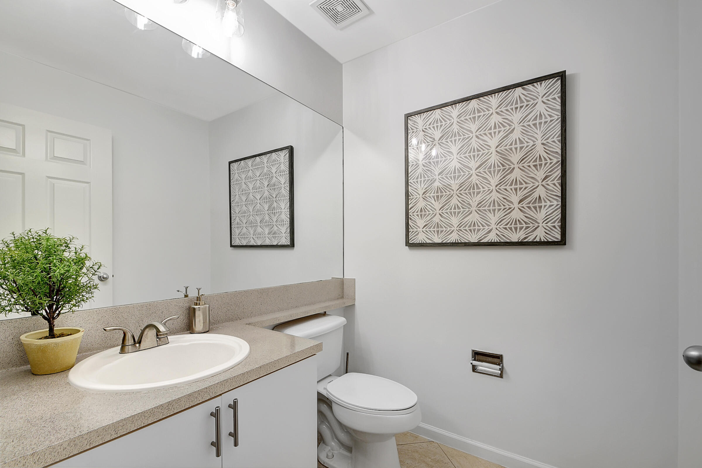 ST ANDREWS AT POLO CLUB CONDO - Residential Lease