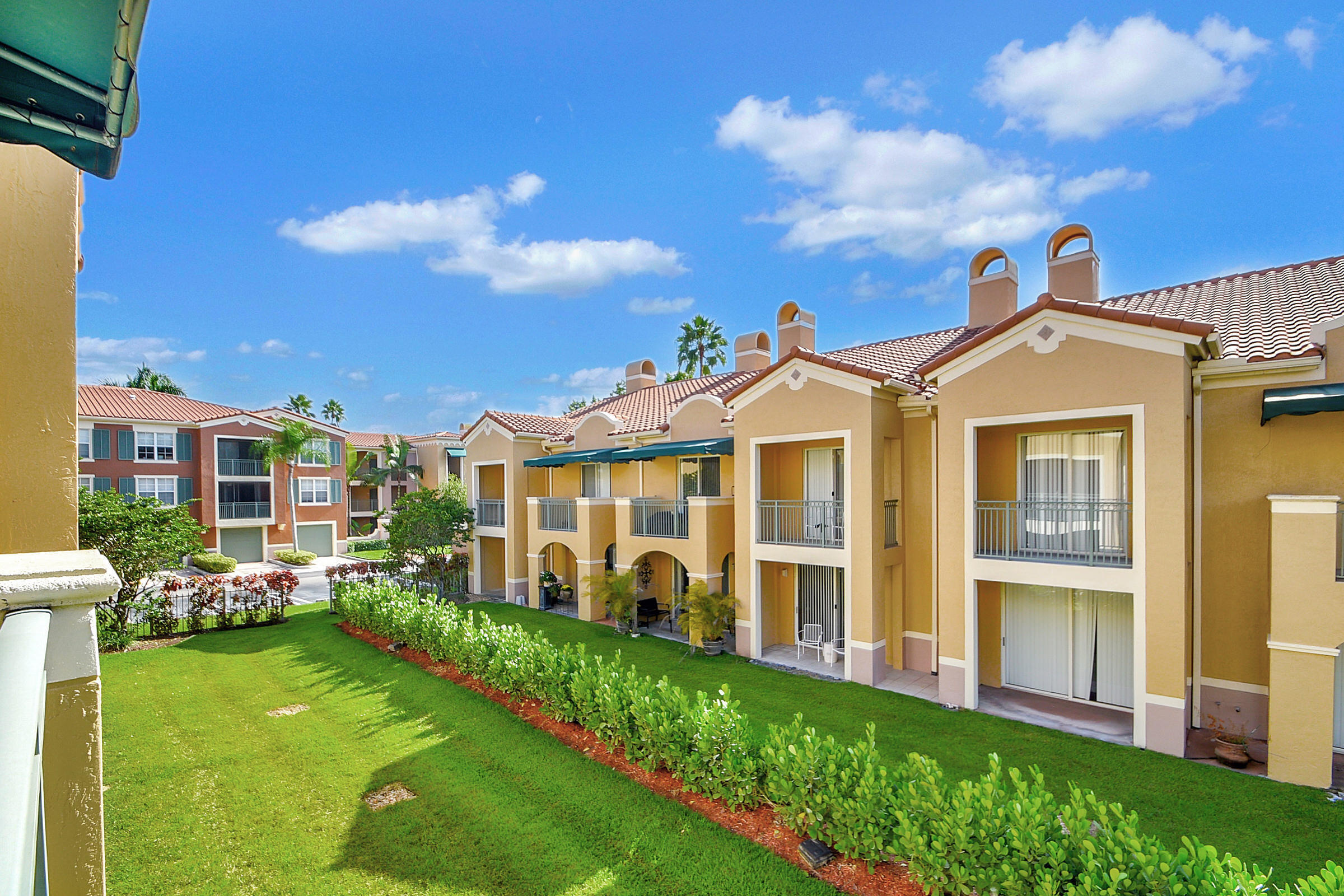 ST ANDREWS AT POLO CLUB CONDO - Residential Lease
