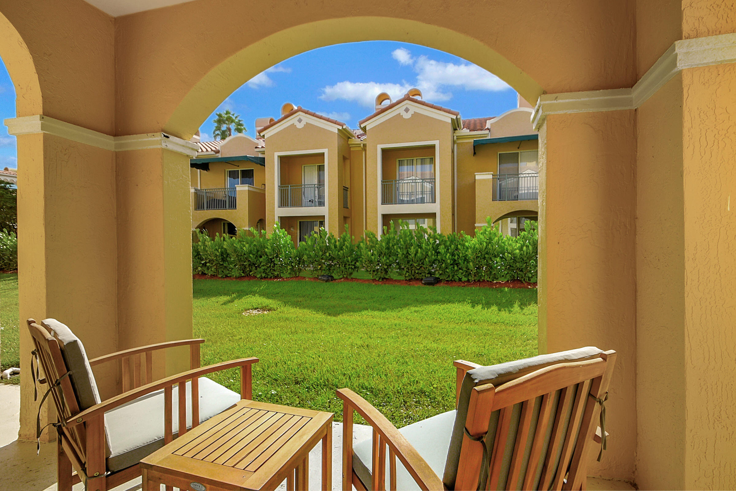 ST ANDREWS AT POLO CLUB CONDO - Residential Lease