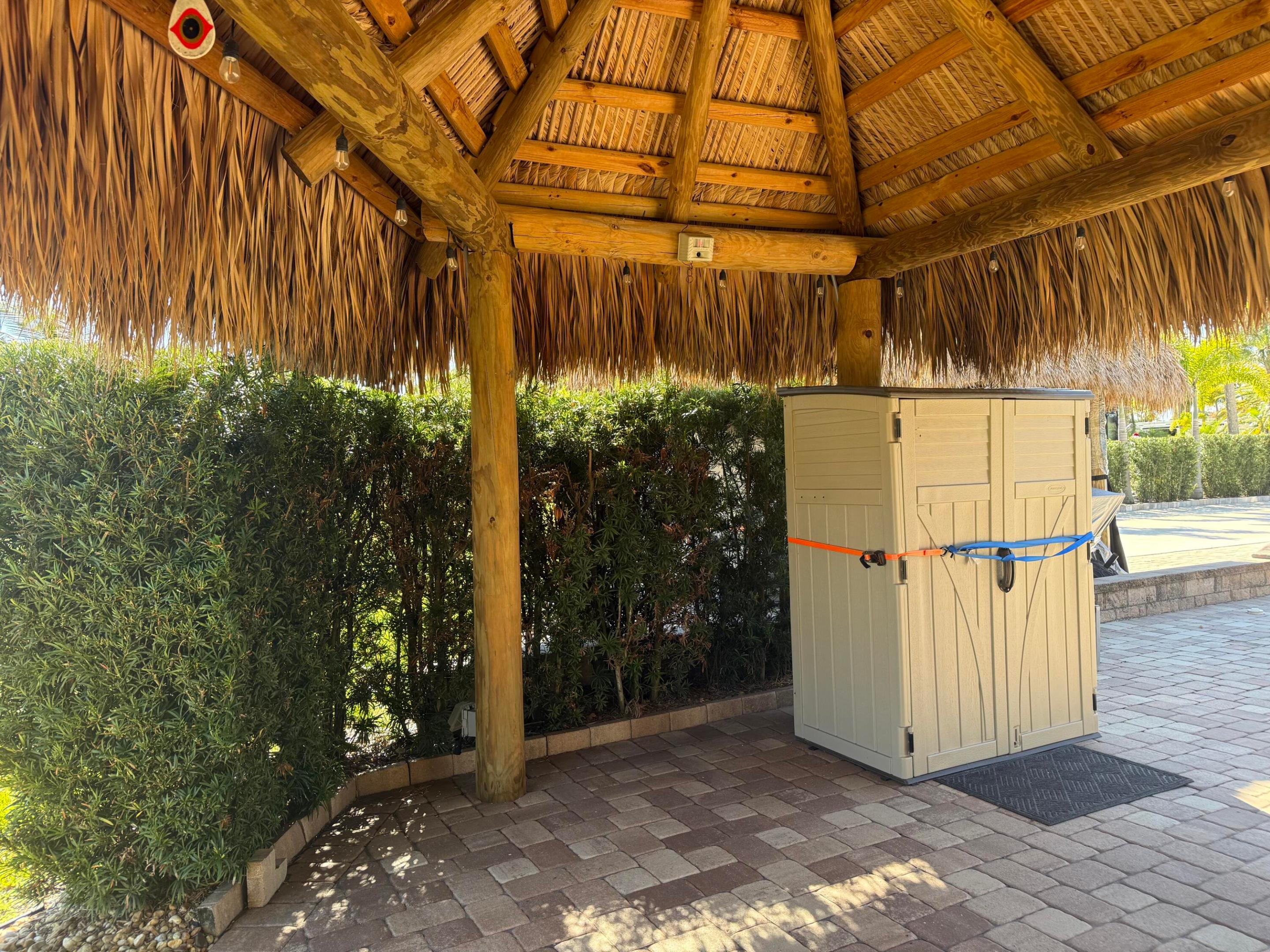 Outdoor Resort - Land