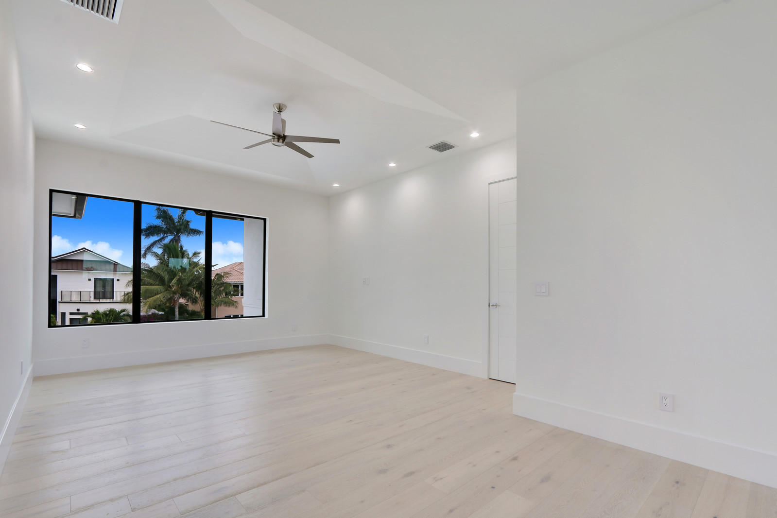 BOCA HARBOUR - Residential