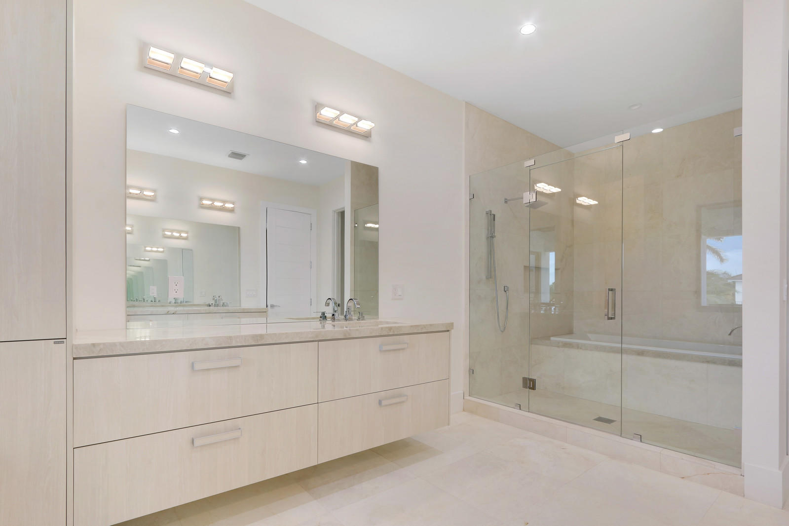 BOCA HARBOUR - Residential