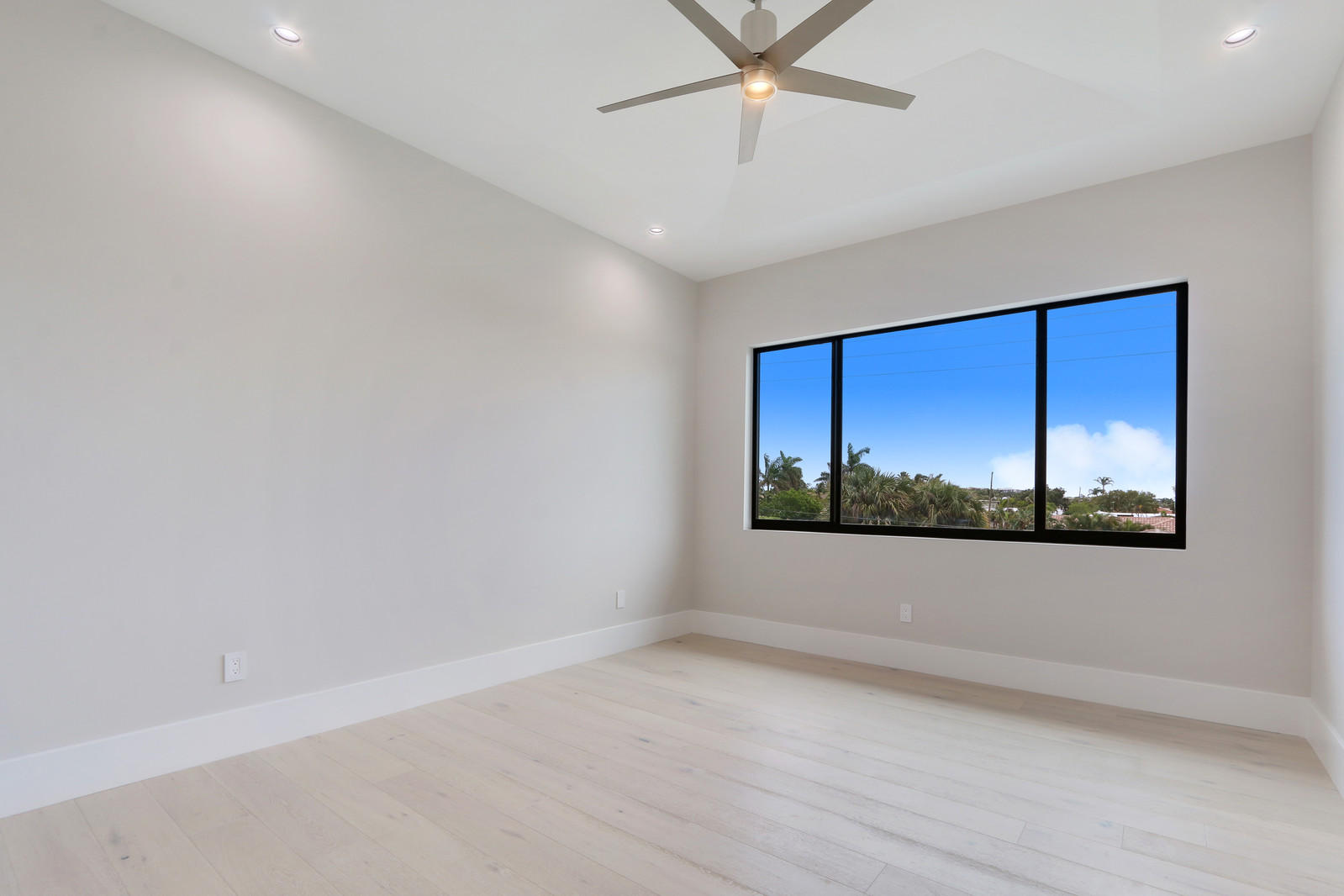 BOCA HARBOUR - Residential