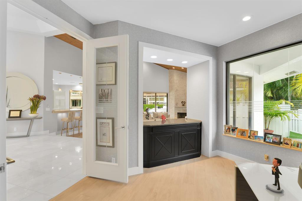 Del Harbour - Residential