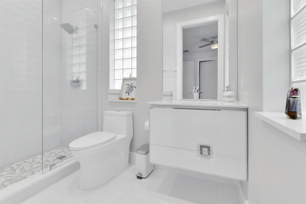 Del Harbour - Residential