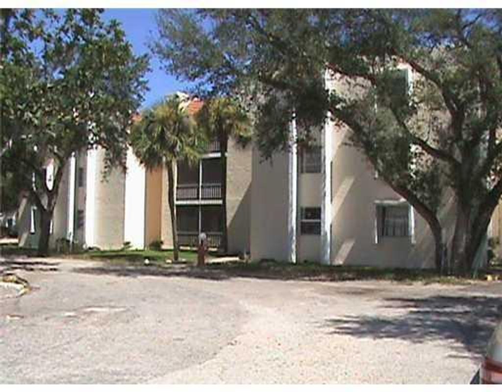 Photo of 622 NW 13th Street #21, Boca Raton, FL 33486 (MLS # R11086359)