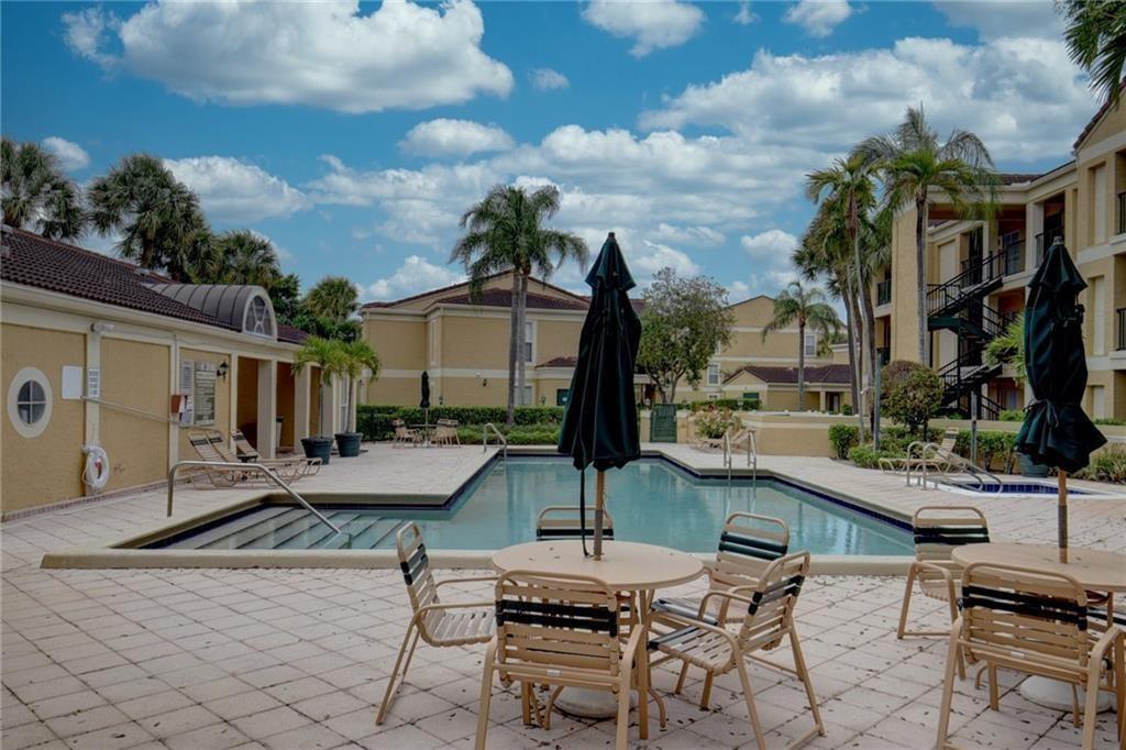 SAVANNAH AT RIVERSIDE - Residential