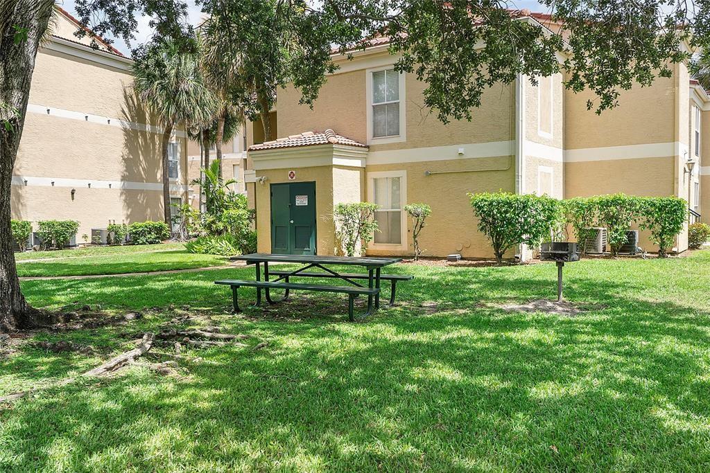 SAVANNAH AT RIVERSIDE - Residential
