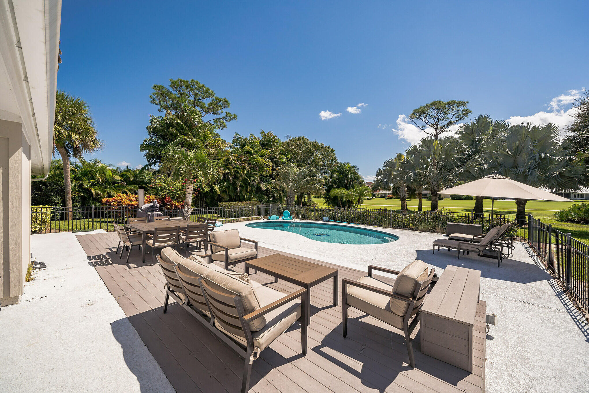 MARINER SANDS - Residential