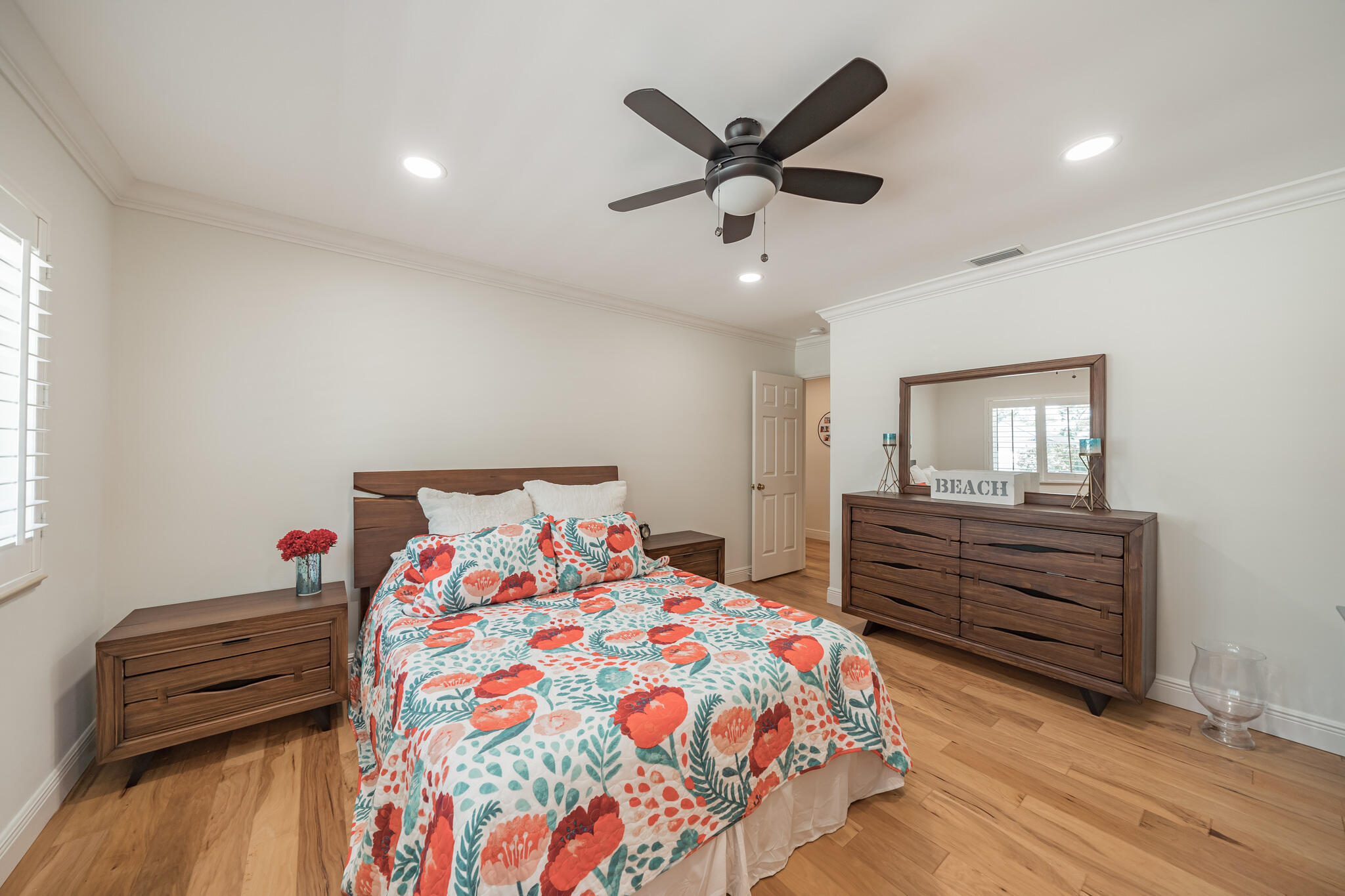 MARINER SANDS - Residential