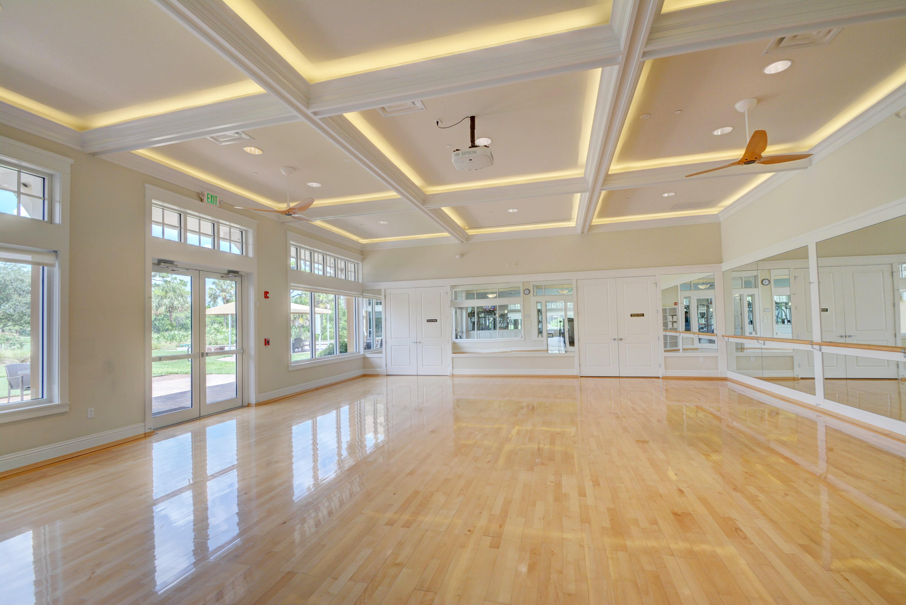 MARINER SANDS - Residential