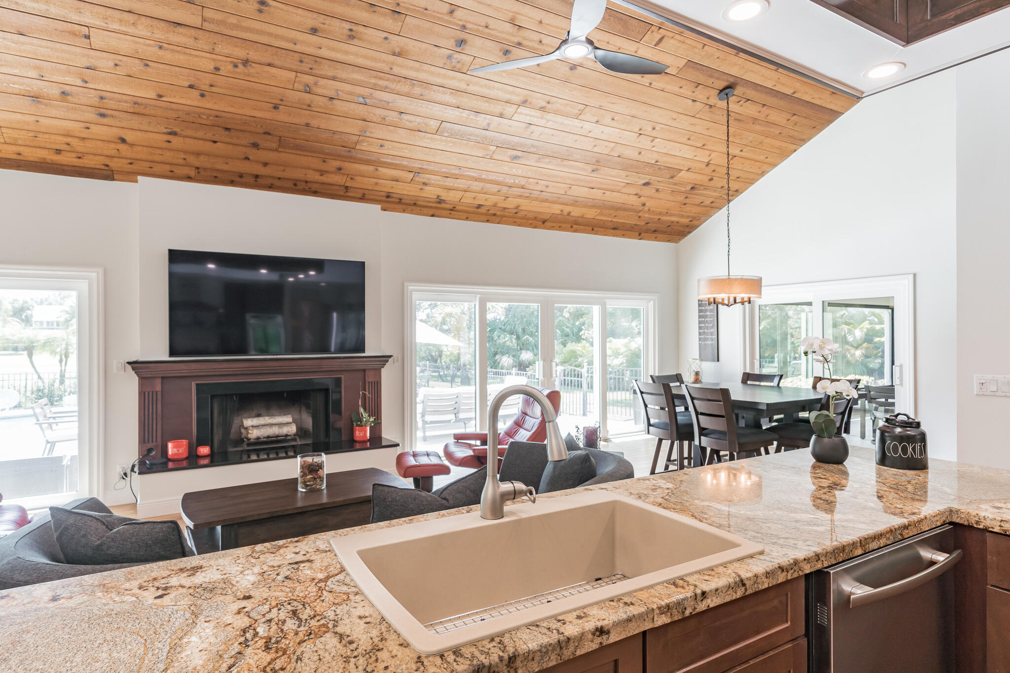 MARINER SANDS - Residential