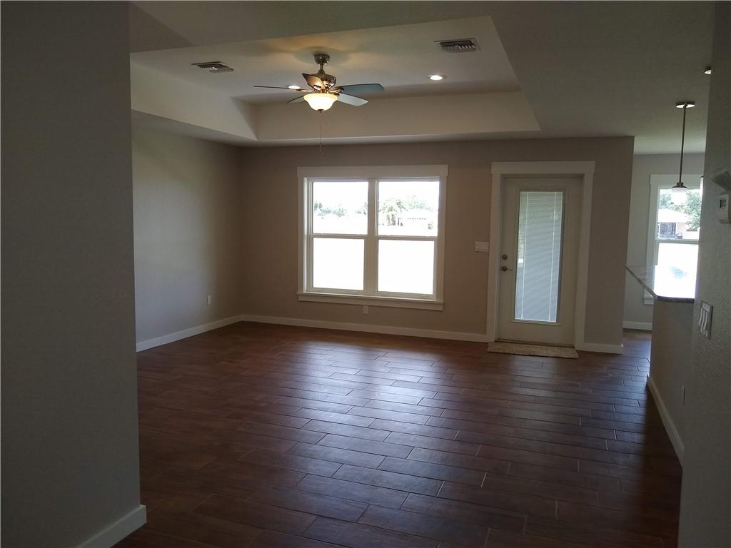 SPRING LAKE VILLAGE III - Residential Lease