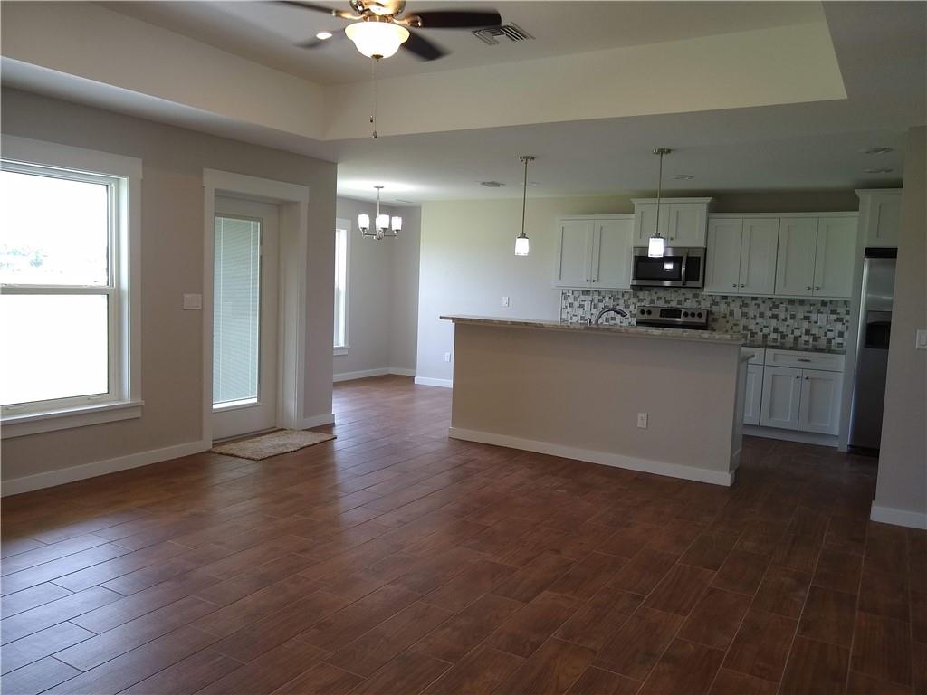 SPRING LAKE VILLAGE III - Residential Lease