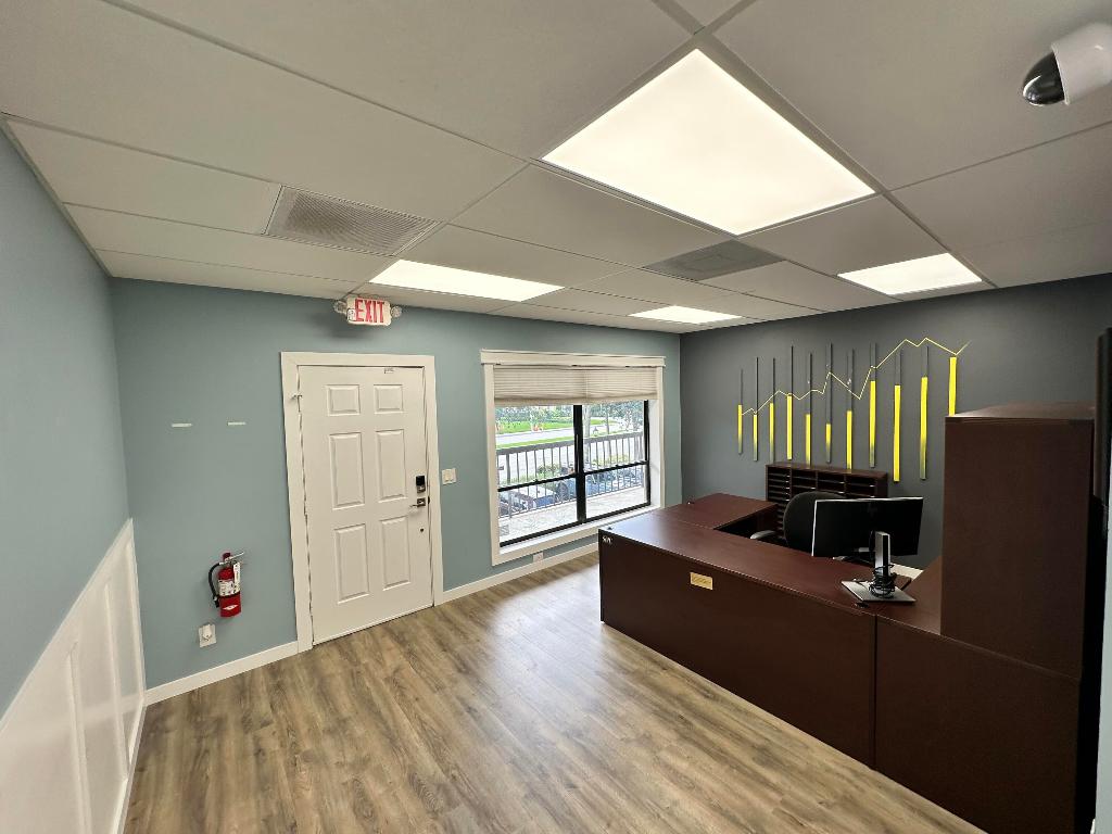 10625 N Military Trail 204