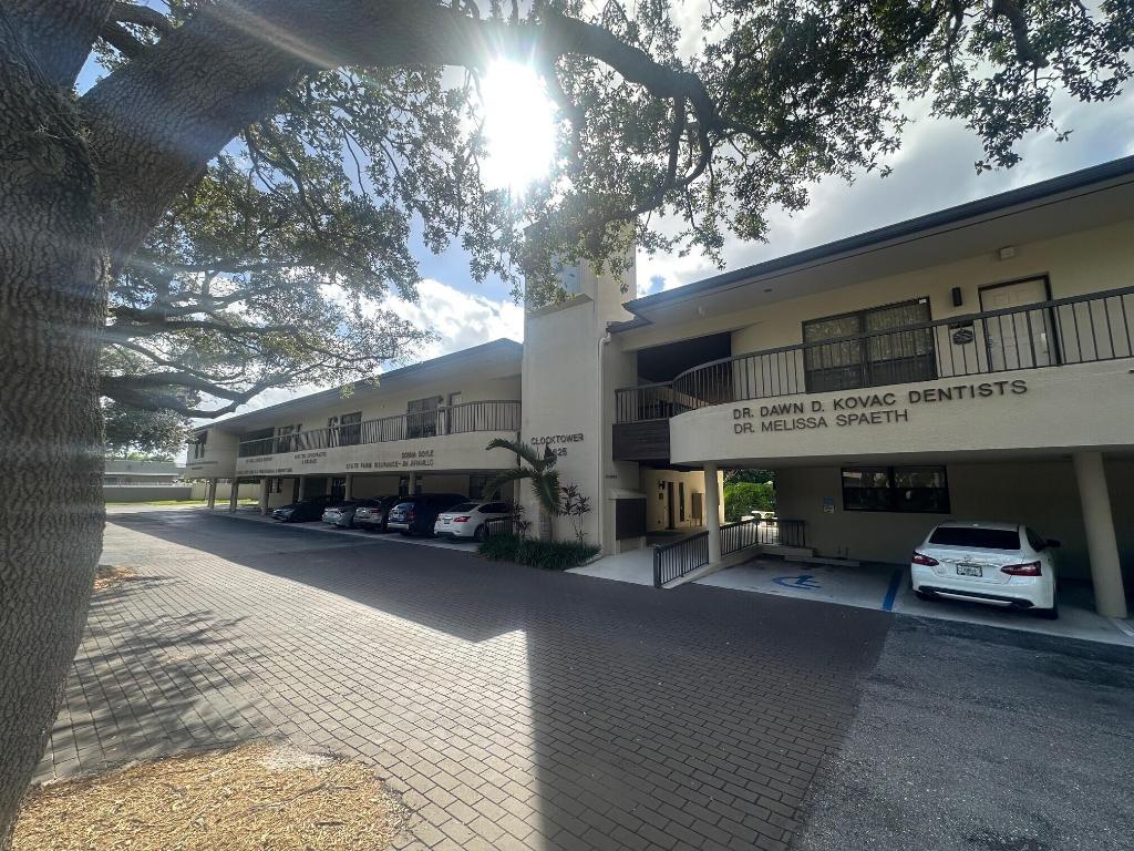 10625 N Military Trail 204