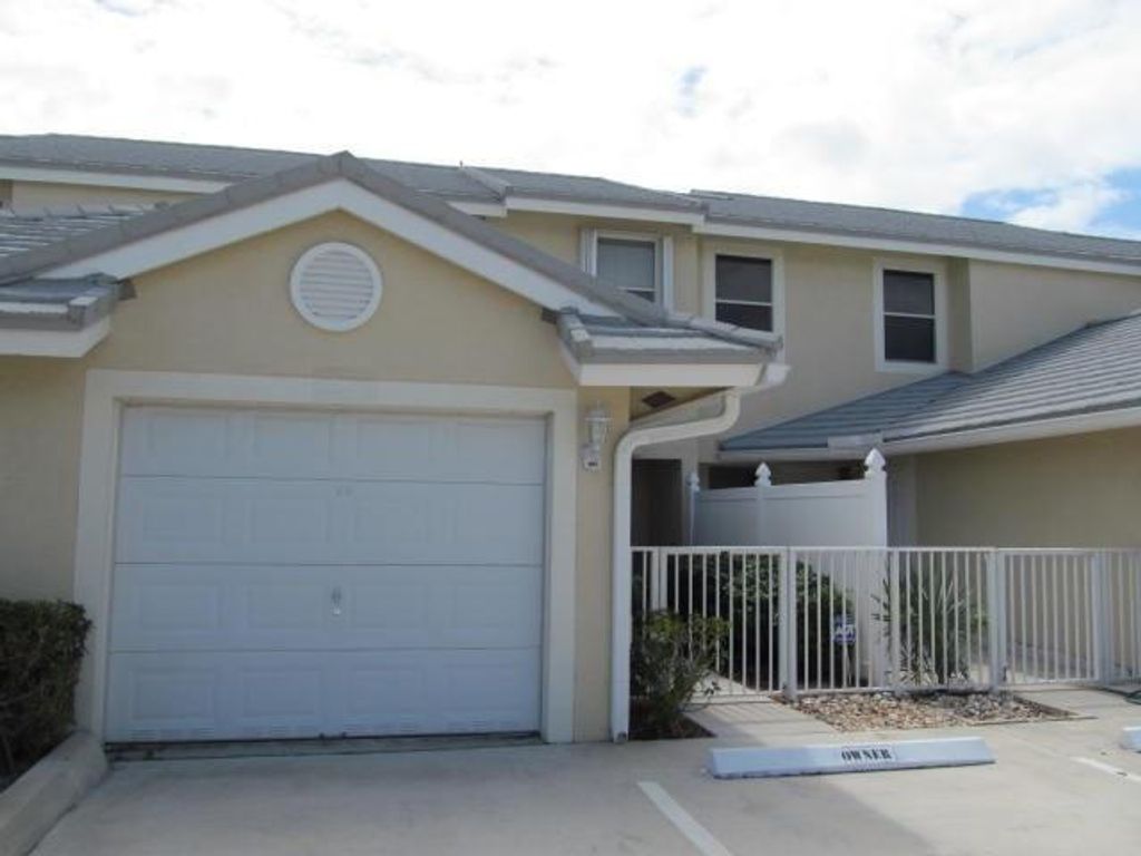 Photo of 12832 Woodmill Drive, Palm Beach Gardens, FL 33418 (MLS # B26024345)