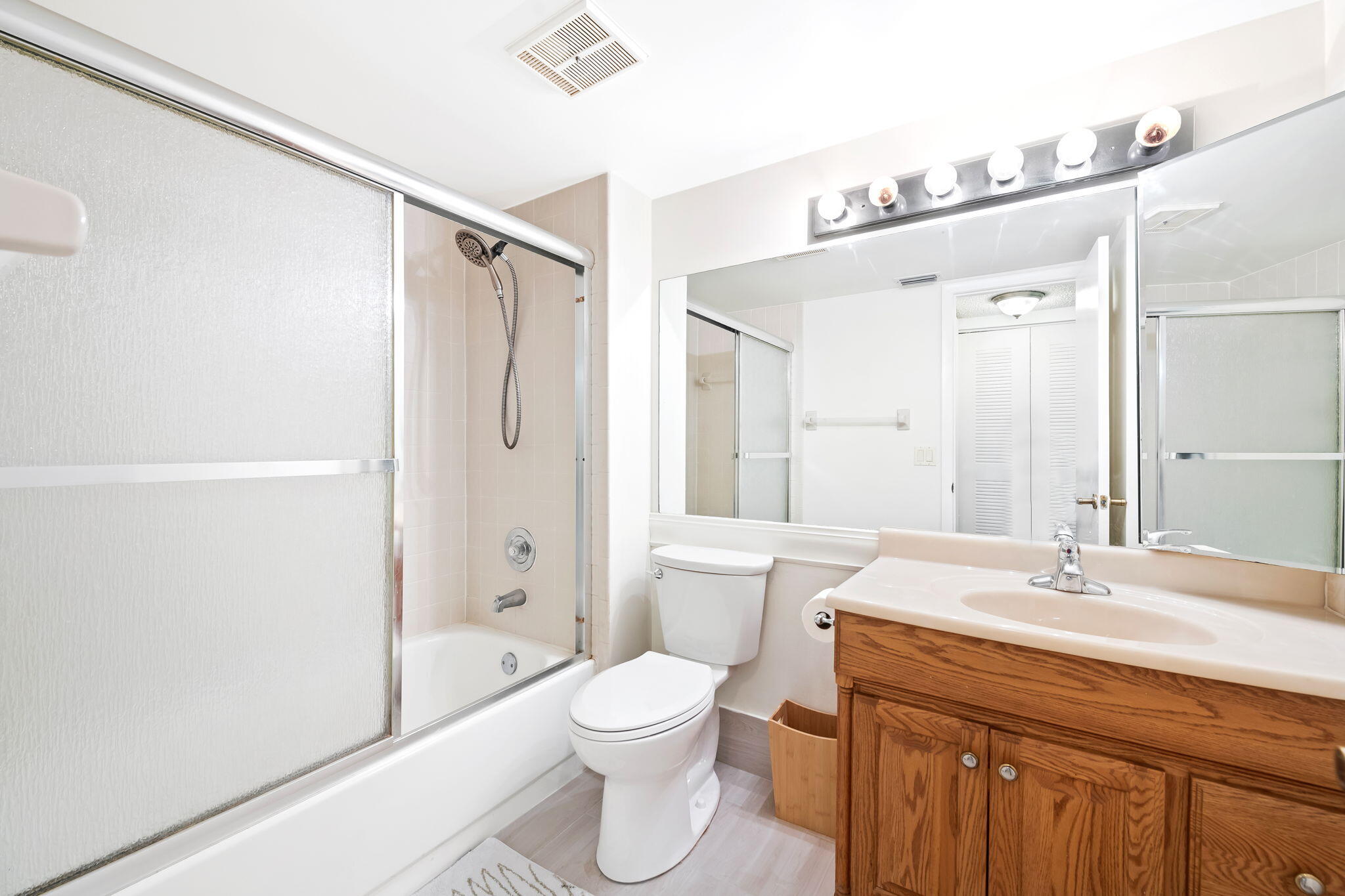 APPLEWOOD VILLAGE IV - Residential